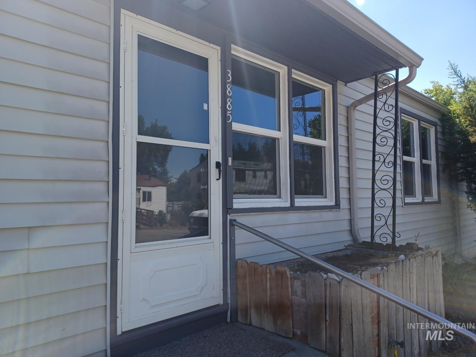 3885 W Pershing, Boise, Idaho 83705, 2 Bedrooms, 1 Bathroom, Rental For Rent, Price $1,385,MLS 98975637