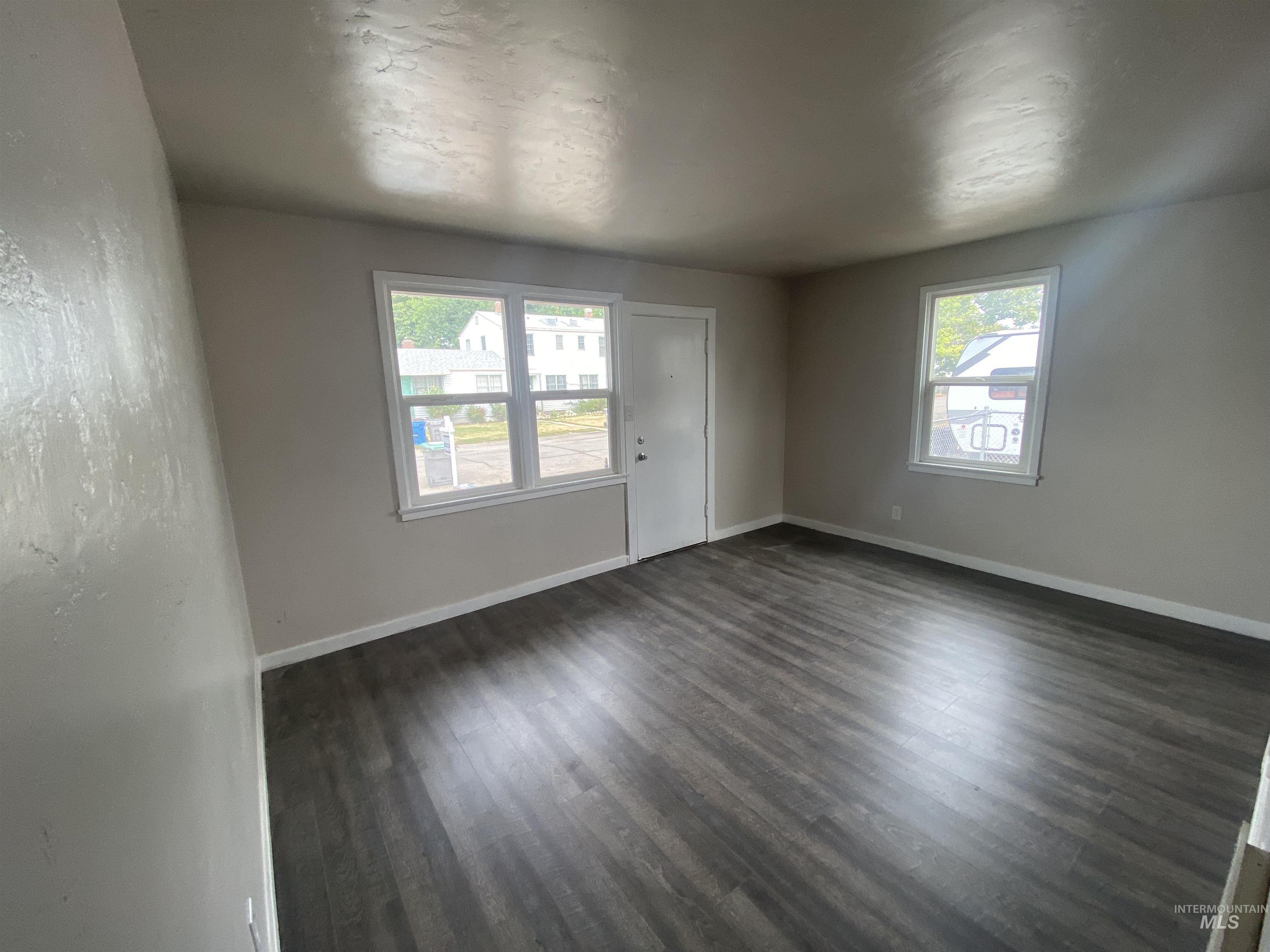 3885 W Pershing, Boise, Idaho 83705, 2 Bedrooms, 1 Bathroom, Rental For Rent, Price $1,385,MLS 98975637