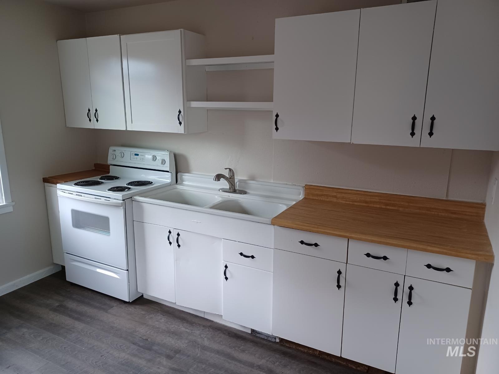 3885 W Pershing, Boise, Idaho 83705, 2 Bedrooms, 1 Bathroom, Rental For Rent, Price $1,385,MLS 98975637