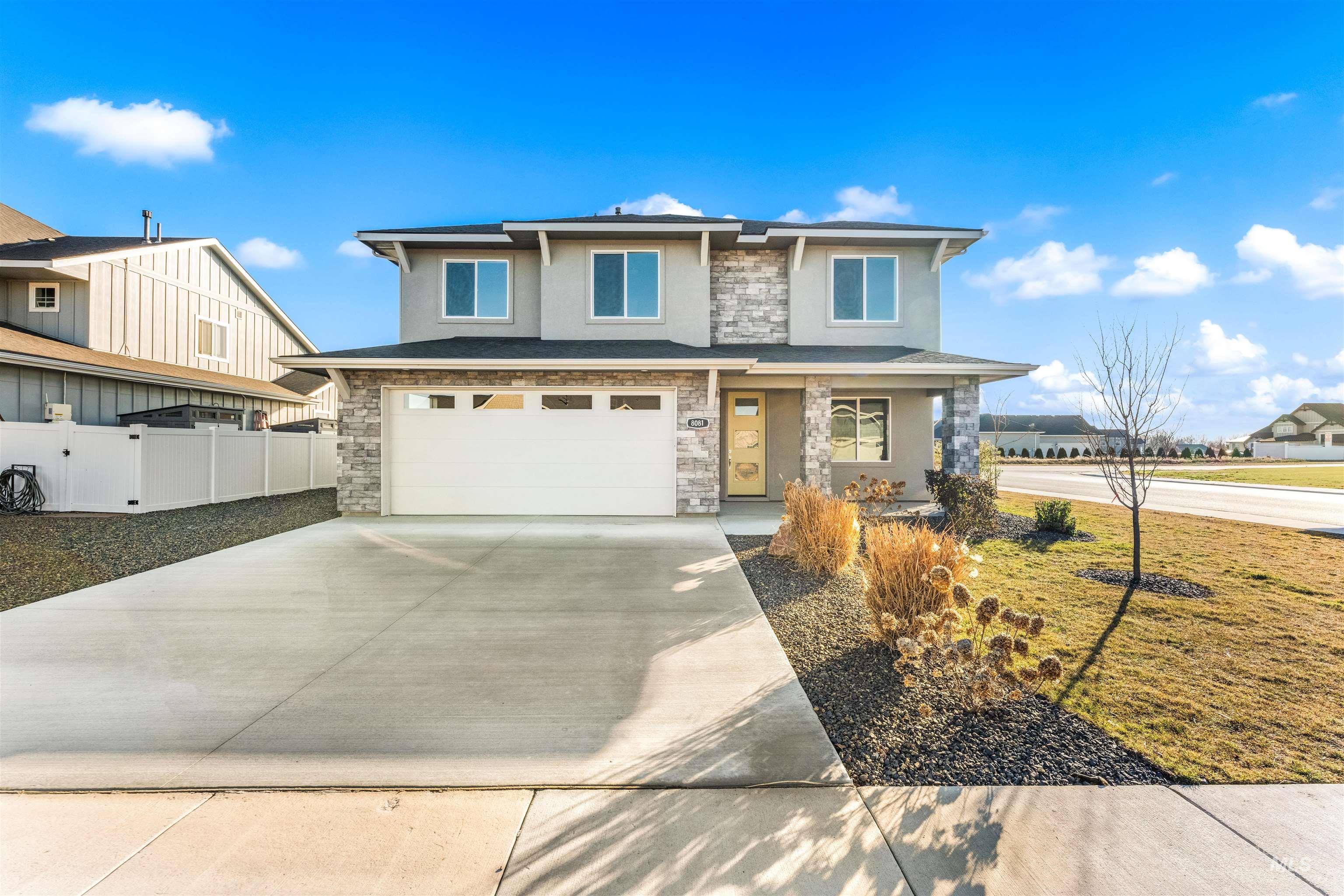 8081 Tandy Cove St, Middleton, Idaho 83644, 6 Bedrooms, 3 Bathrooms, Residential For Sale, Price $699,900,MLS 98975639