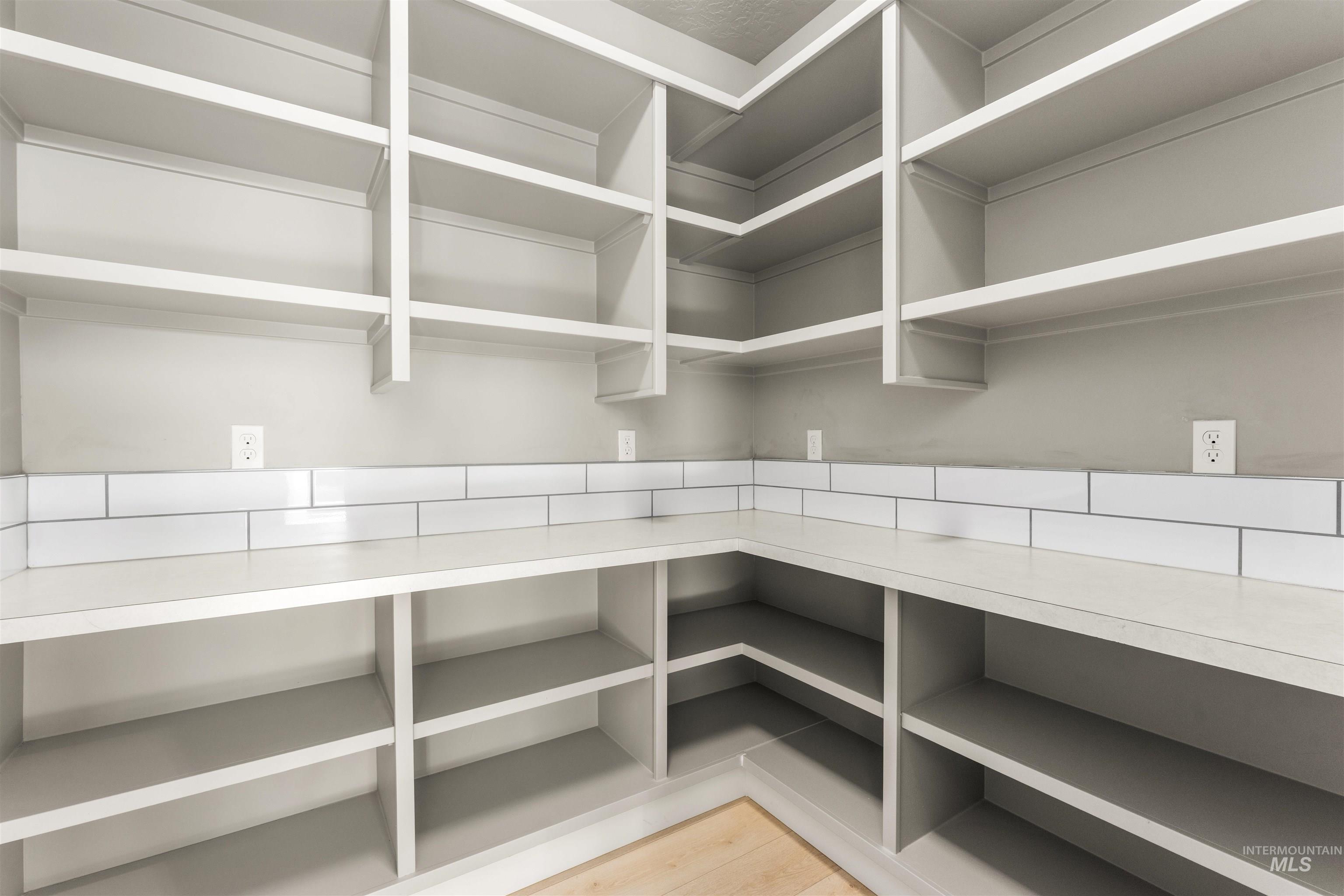 8081 Tandy Cove St, Middleton, Idaho 83644, 6 Bedrooms, 3 Bathrooms, Residential For Sale, Price $699,900,MLS 98975639