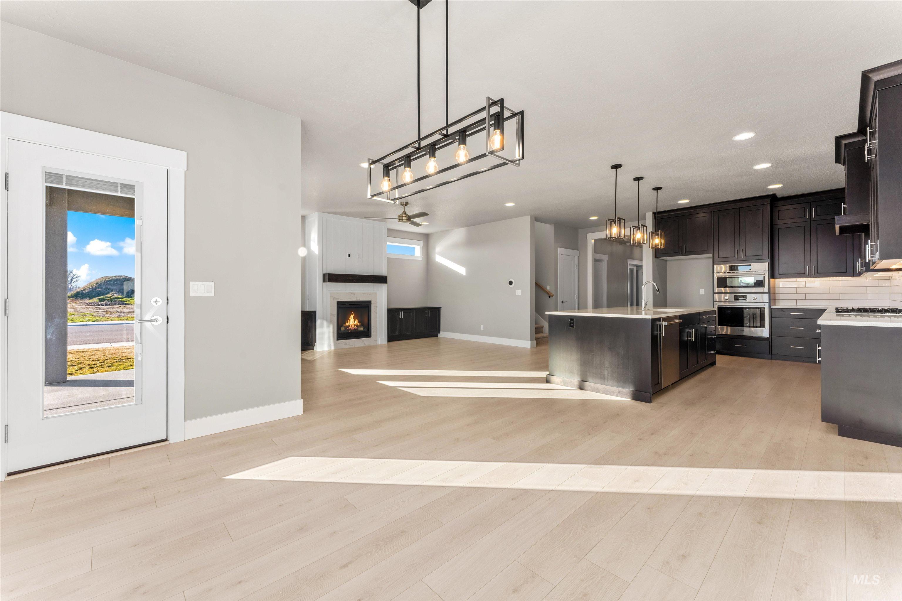 8081 Tandy Cove St, Middleton, Idaho 83644, 6 Bedrooms, 3 Bathrooms, Residential For Sale, Price $699,900,MLS 98975639