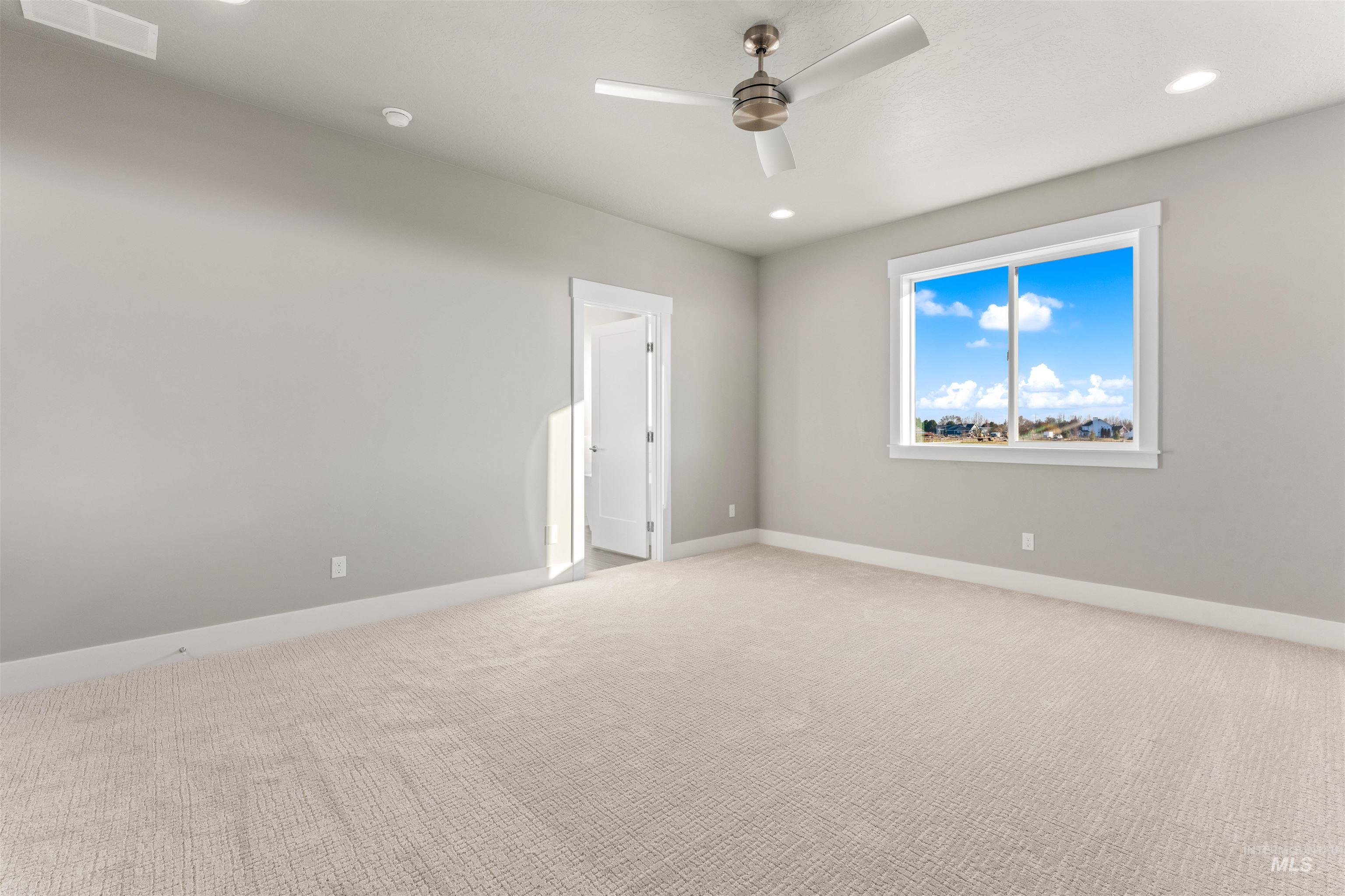 8081 Tandy Cove St, Middleton, Idaho 83644, 6 Bedrooms, 3 Bathrooms, Residential For Sale, Price $699,900,MLS 98975639