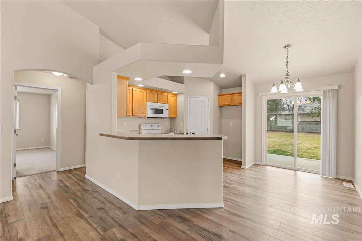 125 E Cassidy Dr, Meridian, Idaho 83646, 4 Bedrooms, 2 Bathrooms, Residential For Sale, Price $427,900,MLS 98975640