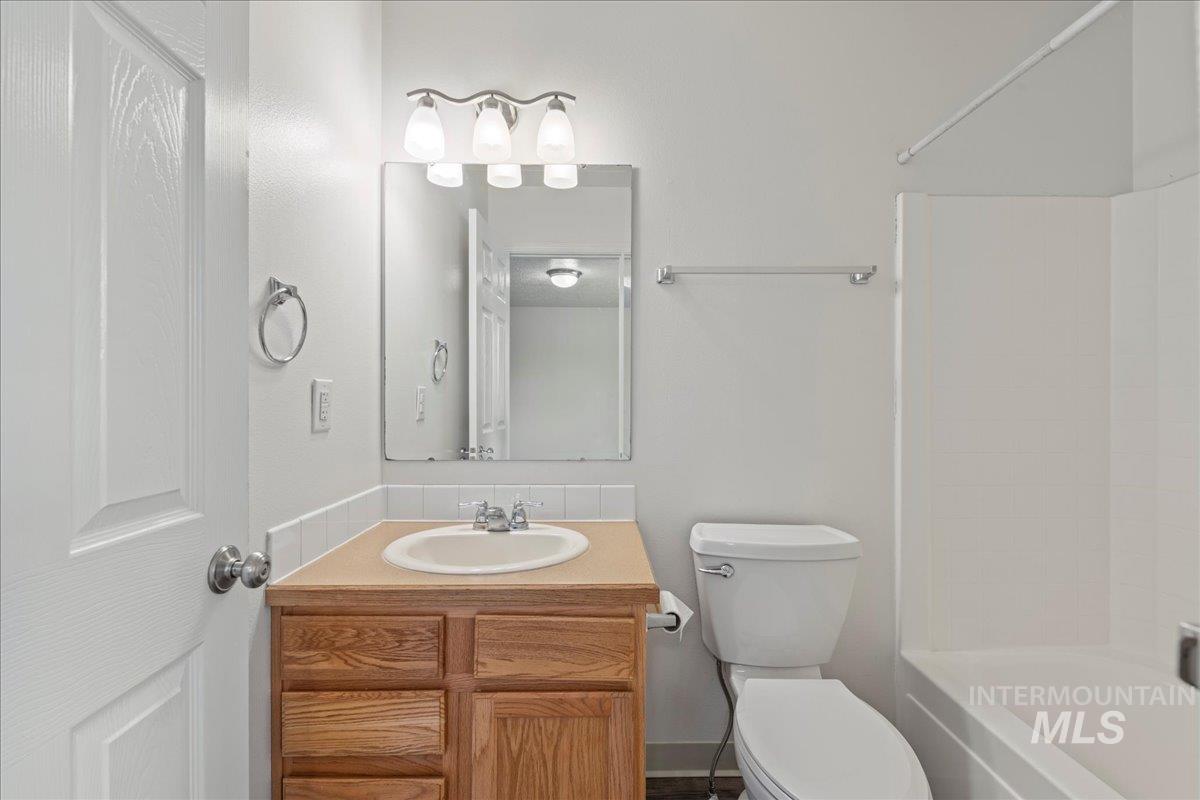 125 E Cassidy Dr, Meridian, Idaho 83646, 4 Bedrooms, 2 Bathrooms, Residential For Sale, Price $427,900,MLS 98975640