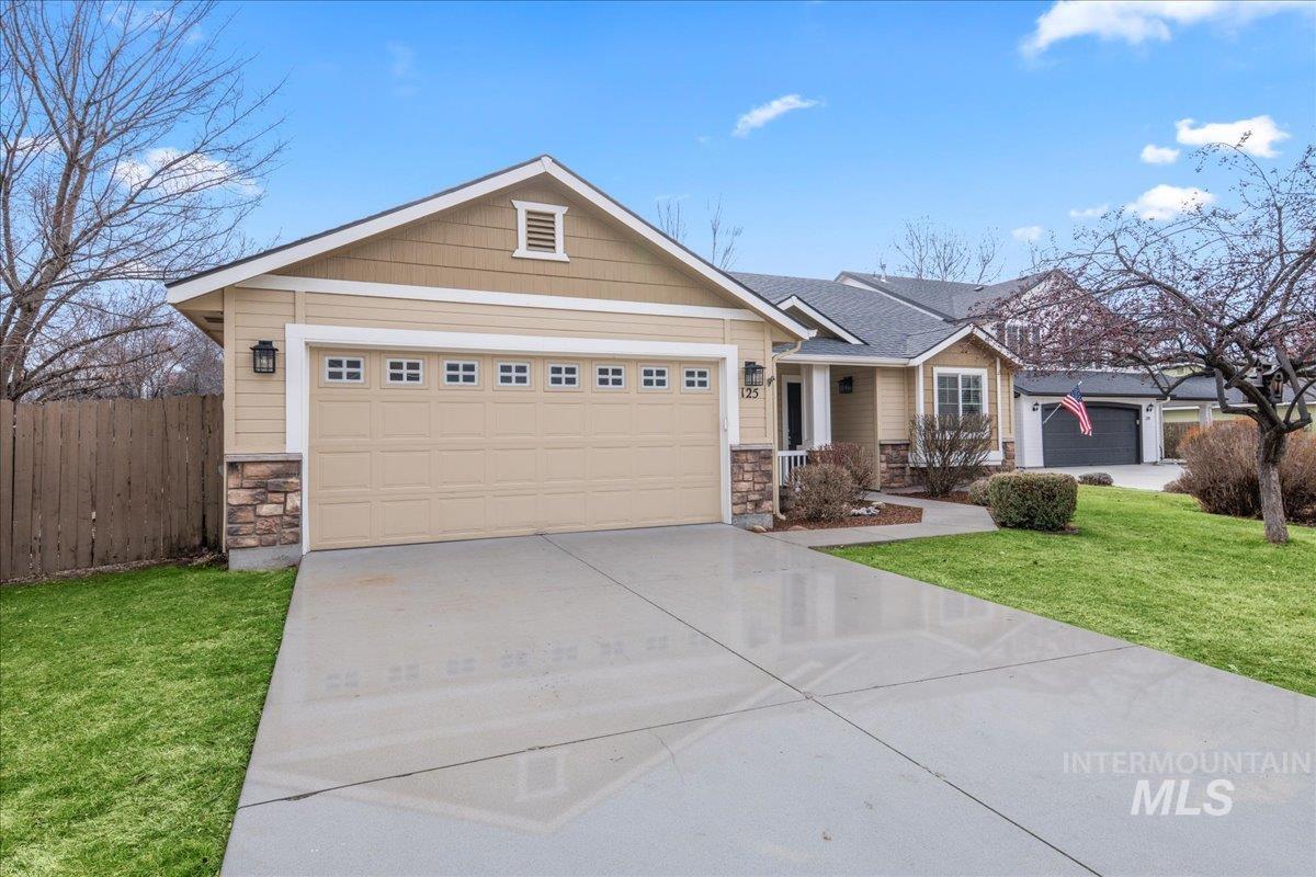125 E Cassidy Dr, Meridian, Idaho 83646, 4 Bedrooms, 2 Bathrooms, Residential For Sale, Price $427,900,MLS 98975640