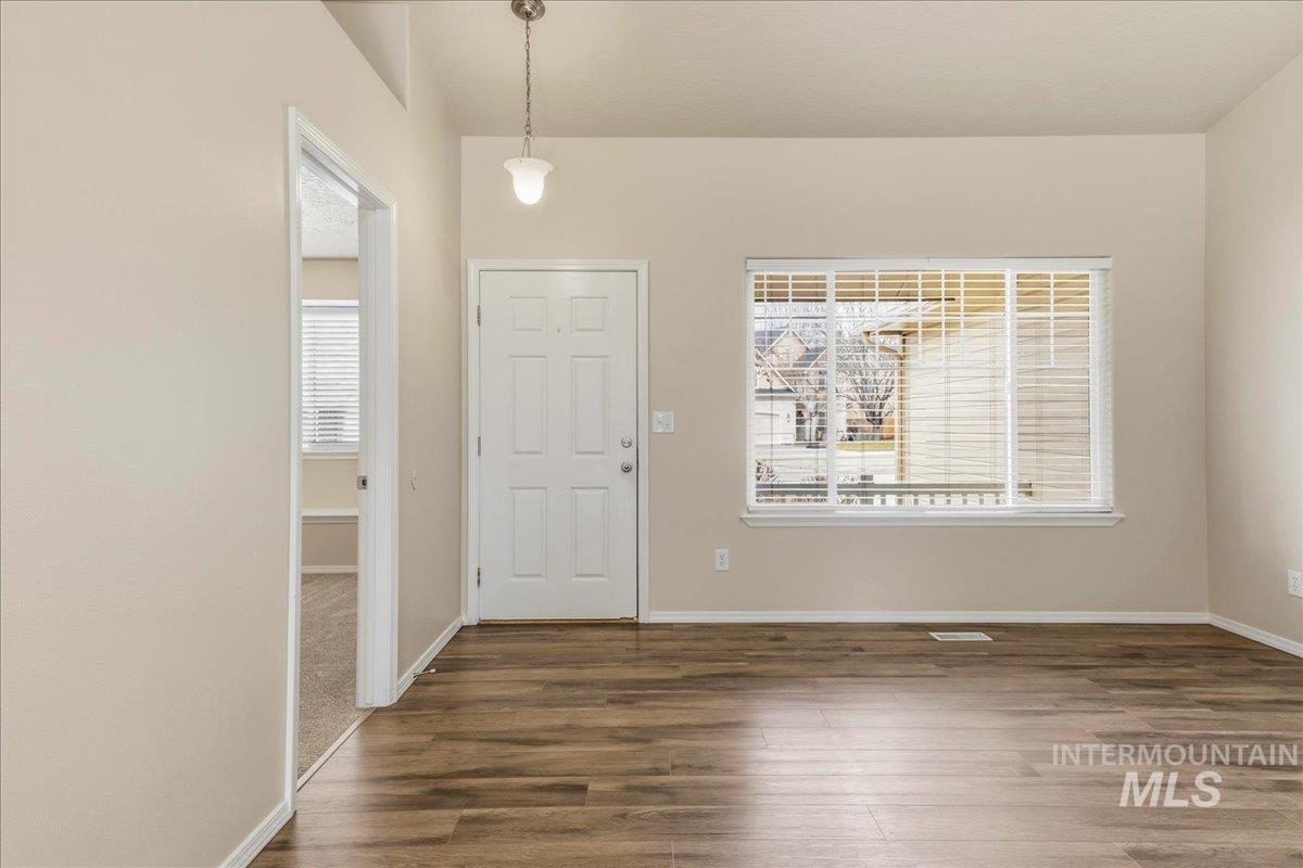 125 E Cassidy Dr, Meridian, Idaho 83646, 4 Bedrooms, 2 Bathrooms, Residential For Sale, Price $427,900,MLS 98975640