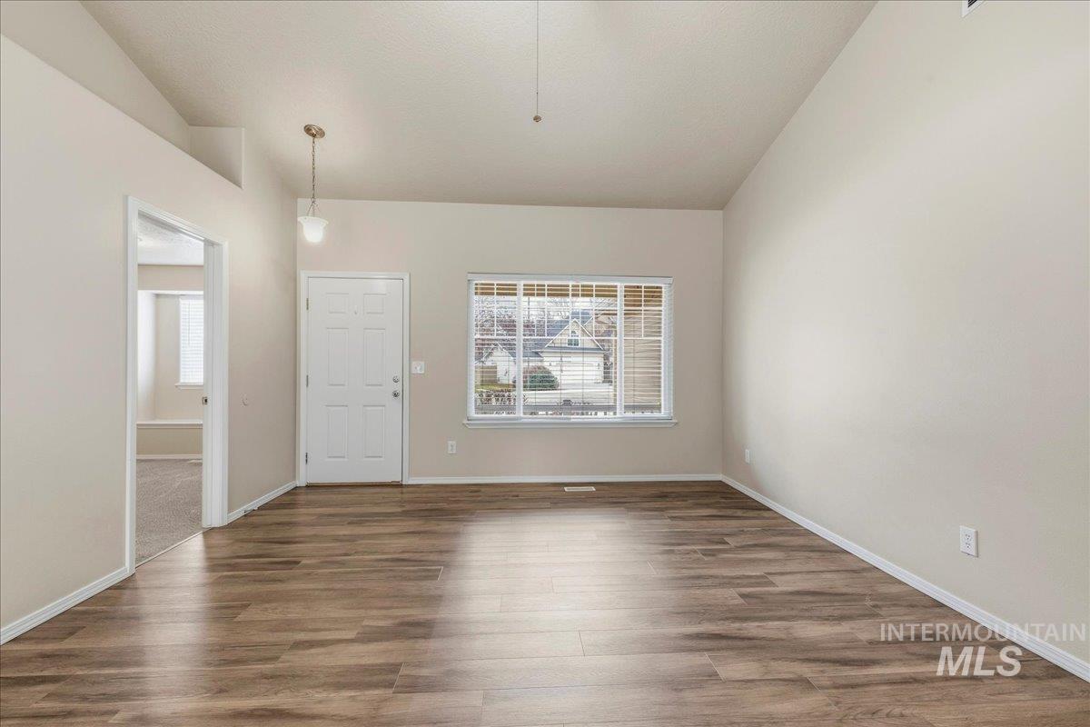 125 E Cassidy Dr, Meridian, Idaho 83646, 4 Bedrooms, 2 Bathrooms, Residential For Sale, Price $427,900,MLS 98975640