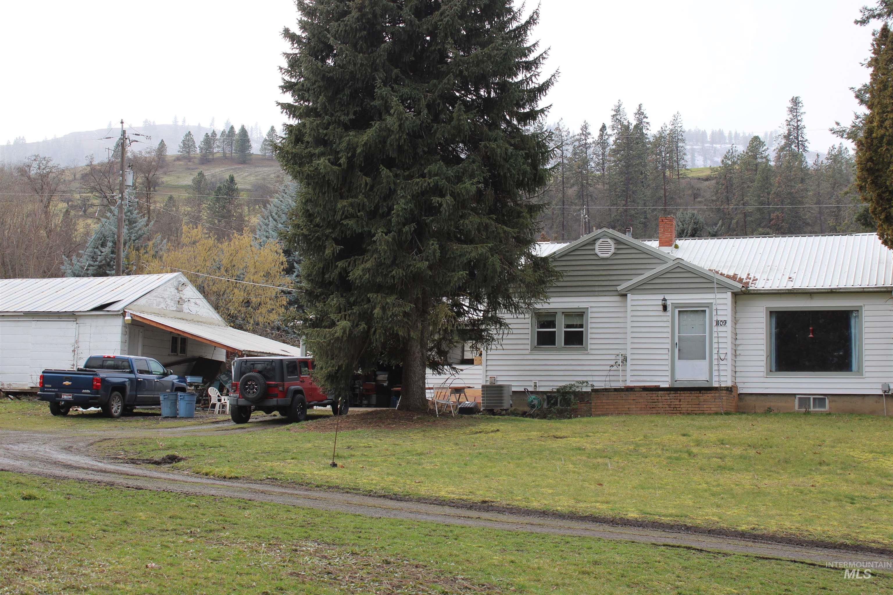 1109 3rd Street, Kamiah, Idaho 83536, 2 Bedrooms, 1.5 Bathrooms, Residential For Sale, Price $295,000,MLS 98975645