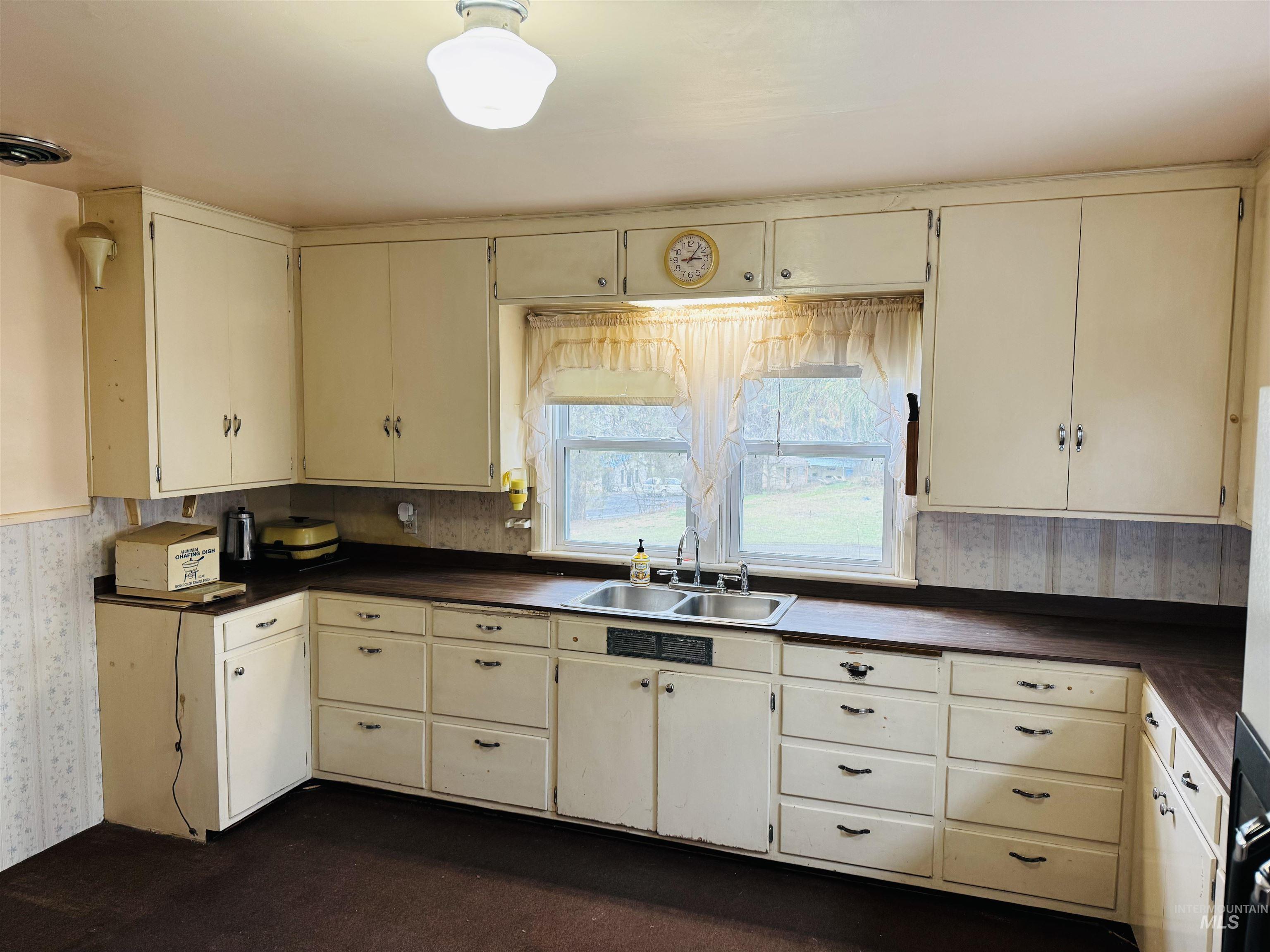 1109 3rd Street, Kamiah, Idaho 83536, 2 Bedrooms, 1.5 Bathrooms, Residential For Sale, Price $295,000,MLS 98975645