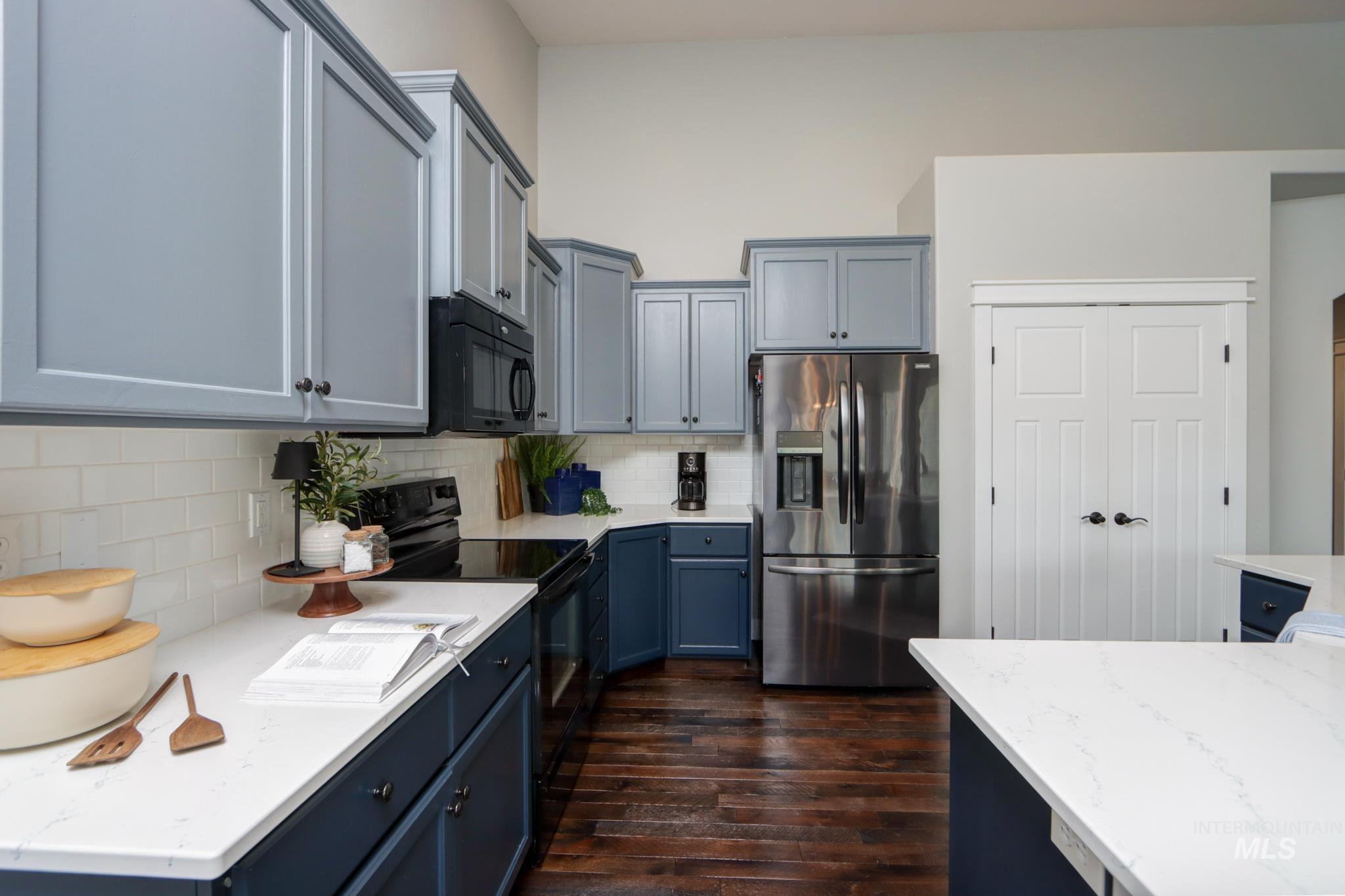 18233 N Highfield Way, Boise, Idaho 83714, 3 Bedrooms, 2 Bathrooms, Residential For Sale, Price $525,000,MLS 98975646