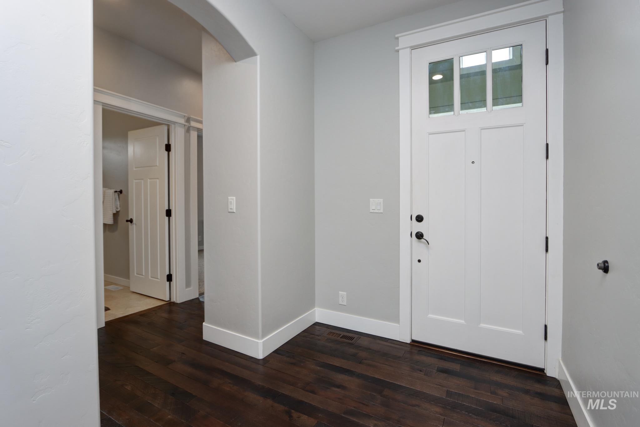 18233 N Highfield Way, Boise, Idaho 83714, 3 Bedrooms, 2 Bathrooms, Residential For Sale, Price $525,000,MLS 98975646