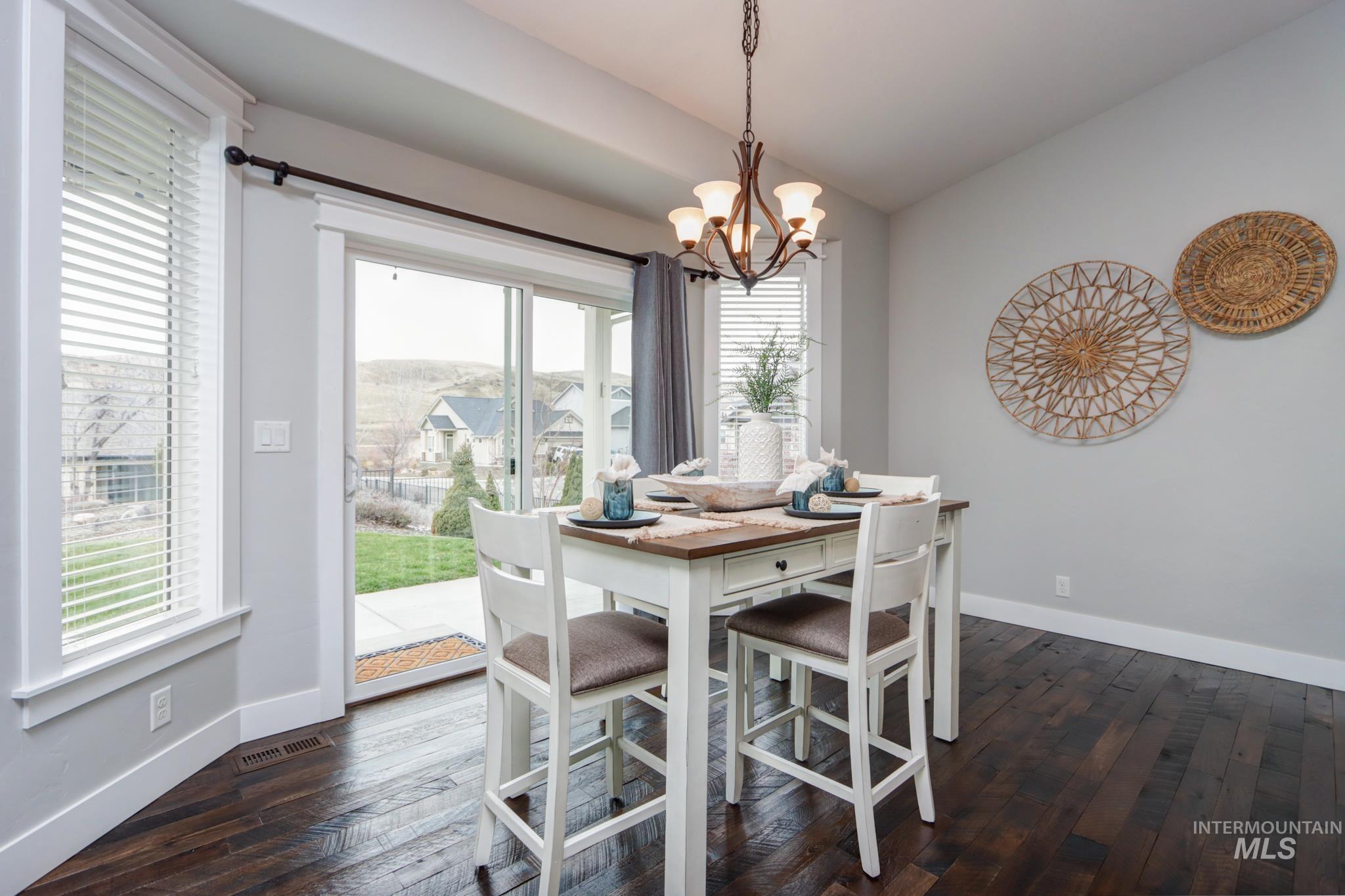 18233 N Highfield Way, Boise, Idaho 83714, 3 Bedrooms, 2 Bathrooms, Residential For Sale, Price $525,000,MLS 98975646