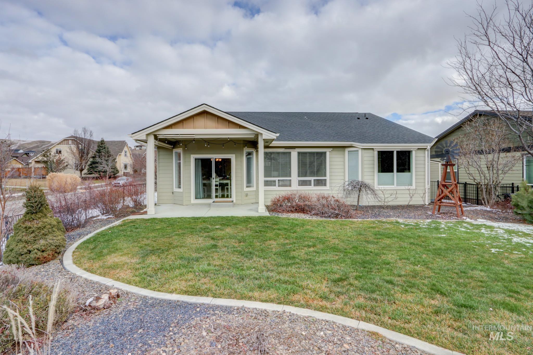 18233 N Highfield Way, Boise, Idaho 83714, 3 Bedrooms, 2 Bathrooms, Residential For Sale, Price $525,000,MLS 98975646