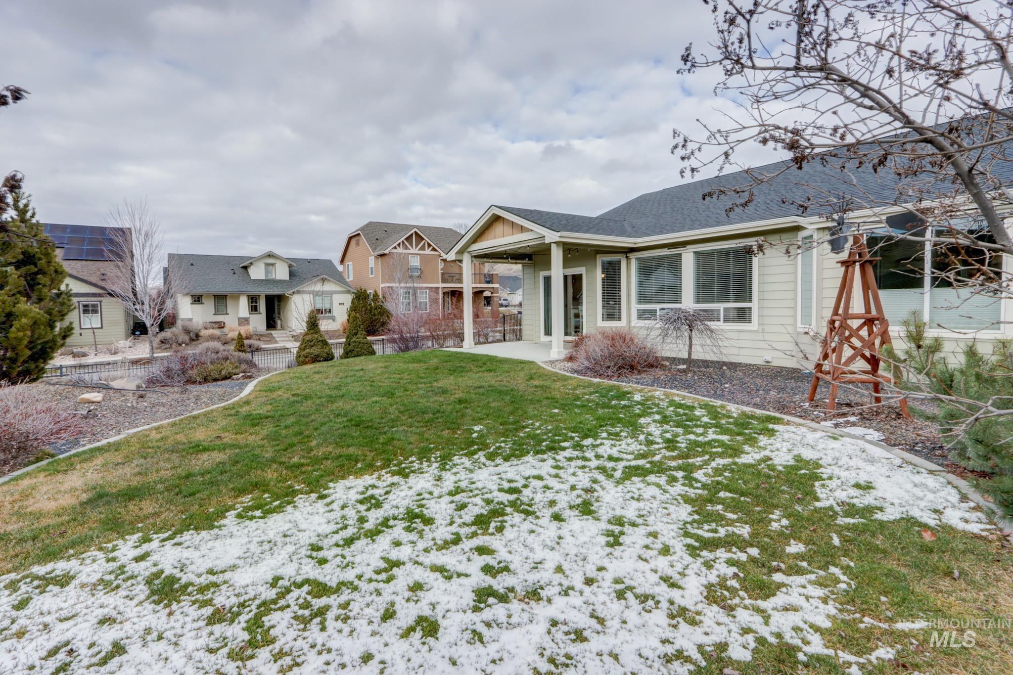 18233 N Highfield Way, Boise, Idaho 83714, 3 Bedrooms, 2 Bathrooms, Residential For Sale, Price $525,000,MLS 98975646
