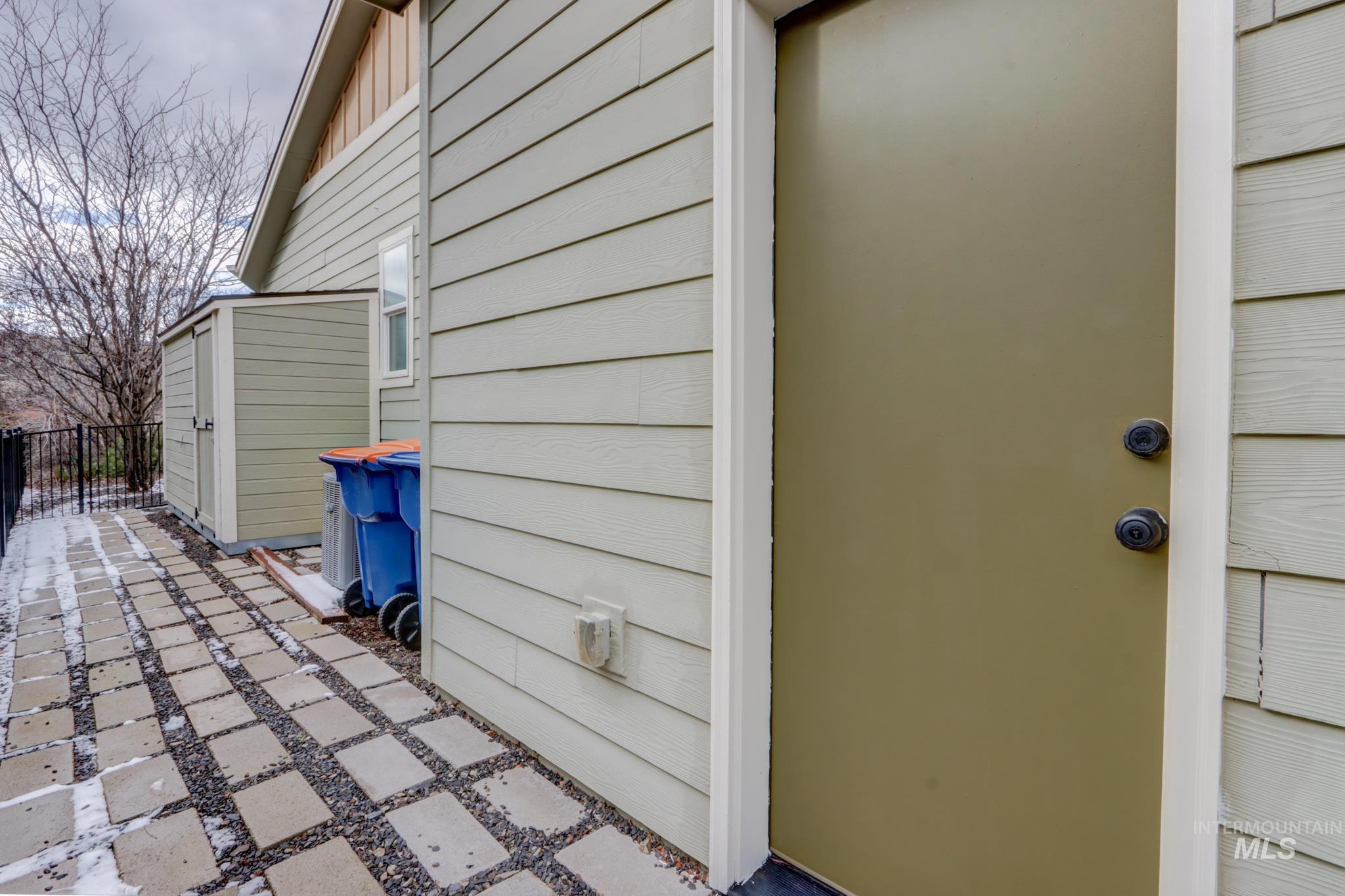 18233 N Highfield Way, Boise, Idaho 83714, 3 Bedrooms, 2 Bathrooms, Residential For Sale, Price $525,000,MLS 98975646