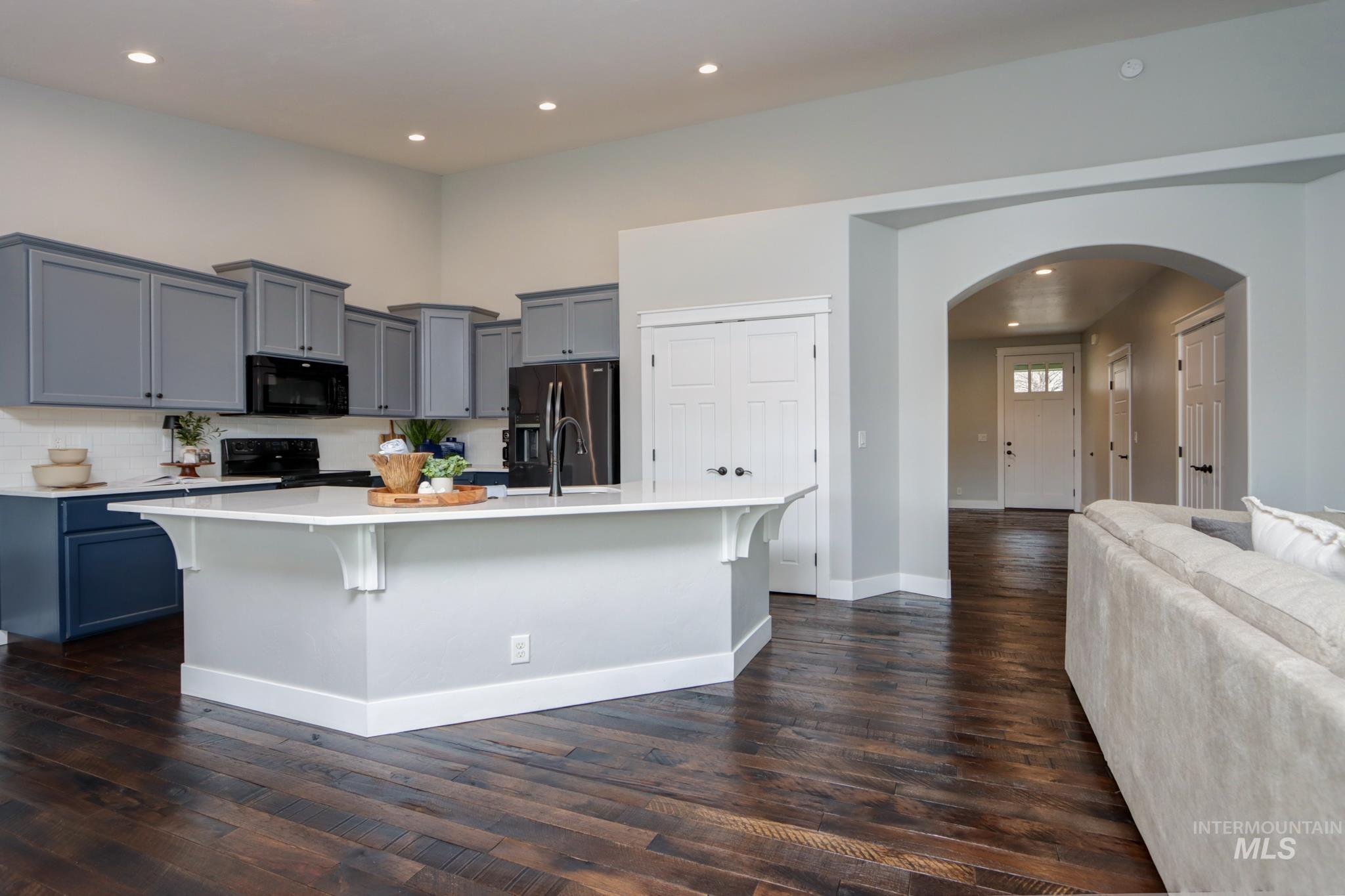 18233 N Highfield Way, Boise, Idaho 83714, 3 Bedrooms, 2 Bathrooms, Residential For Sale, Price $525,000,MLS 98975646