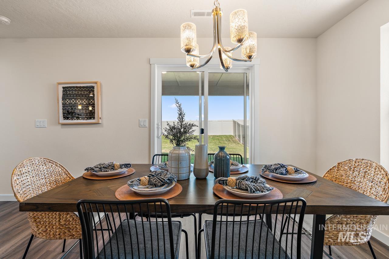 17564 Moon Ridge Pl, Nampa, Idaho 83687, 3 Bedrooms, 2 Bathrooms, Residential For Sale, Price $365,990, 98975649