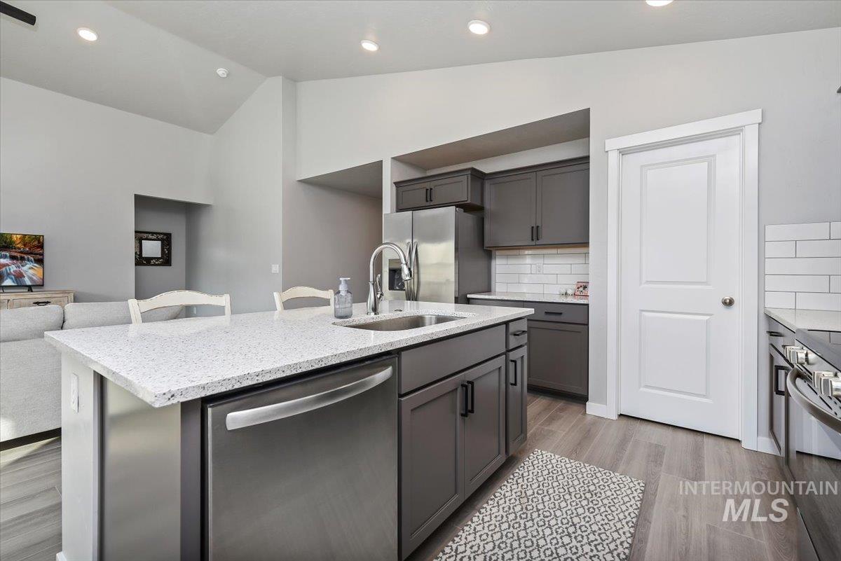 4155 E Eagle Ridge Dr, Nampa, Idaho 83686, 3 Bedrooms, 2 Bathrooms, Residential For Sale, Price $399,000,MLS 98975656