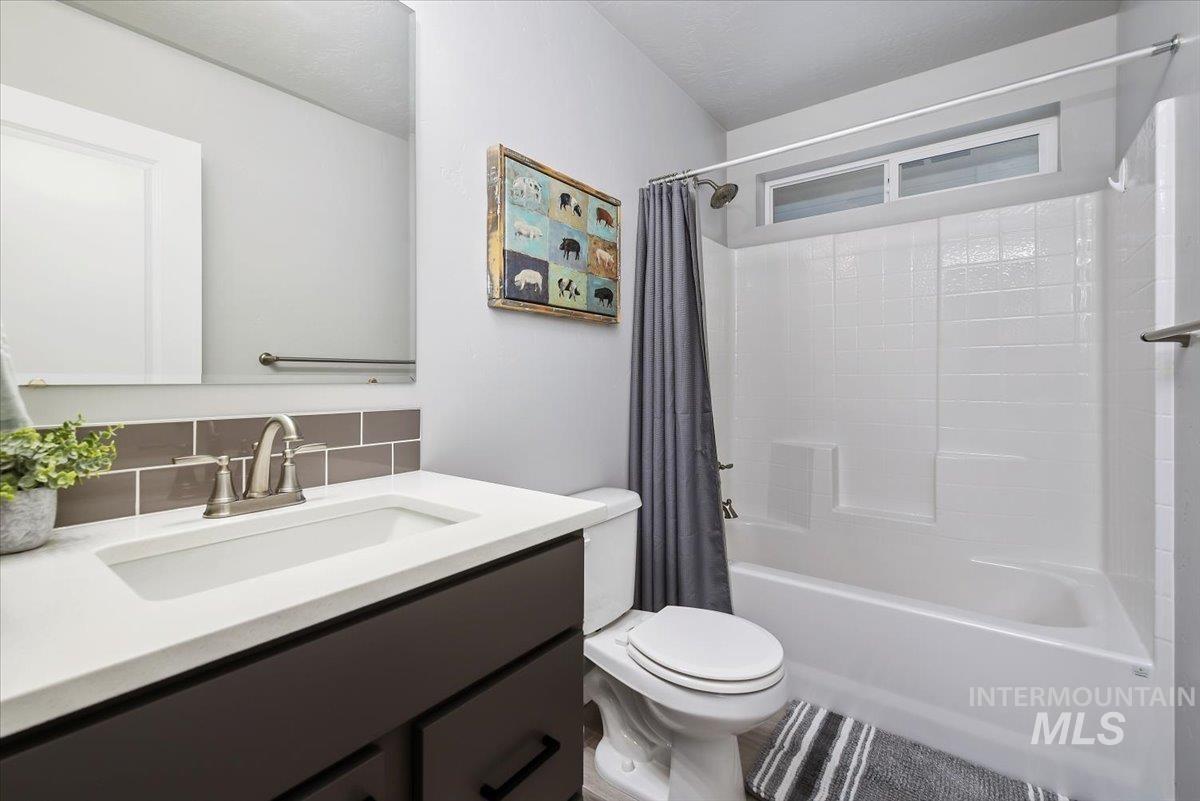 4155 E Eagle Ridge Dr, Nampa, Idaho 83686, 3 Bedrooms, 2 Bathrooms, Residential For Sale, Price $399,000,MLS 98975656