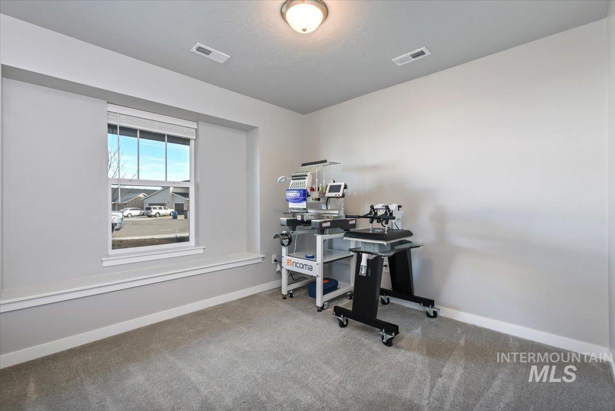 4155 E Eagle Ridge Dr, Nampa, Idaho 83686, 3 Bedrooms, 2 Bathrooms, Residential For Sale, Price $399,000,MLS 98975656