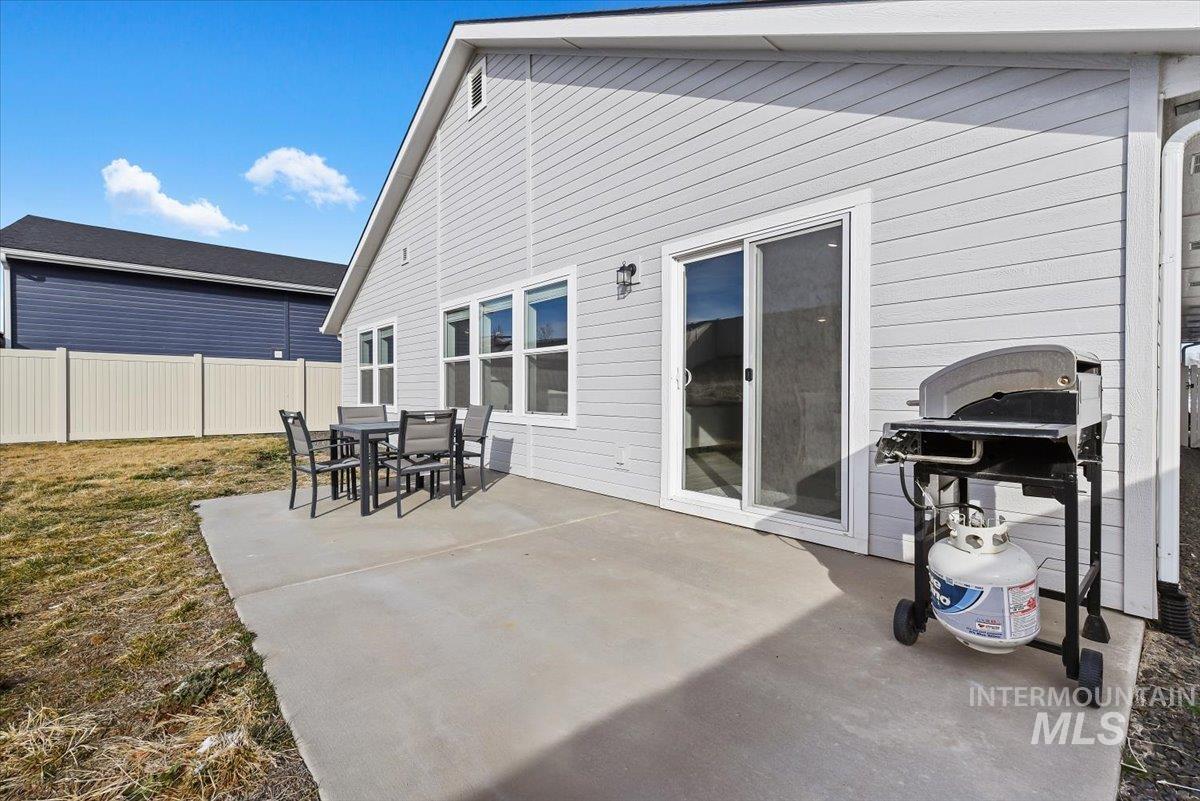 4155 E Eagle Ridge Dr, Nampa, Idaho 83686, 3 Bedrooms, 2 Bathrooms, Residential For Sale, Price $399,000,MLS 98975656