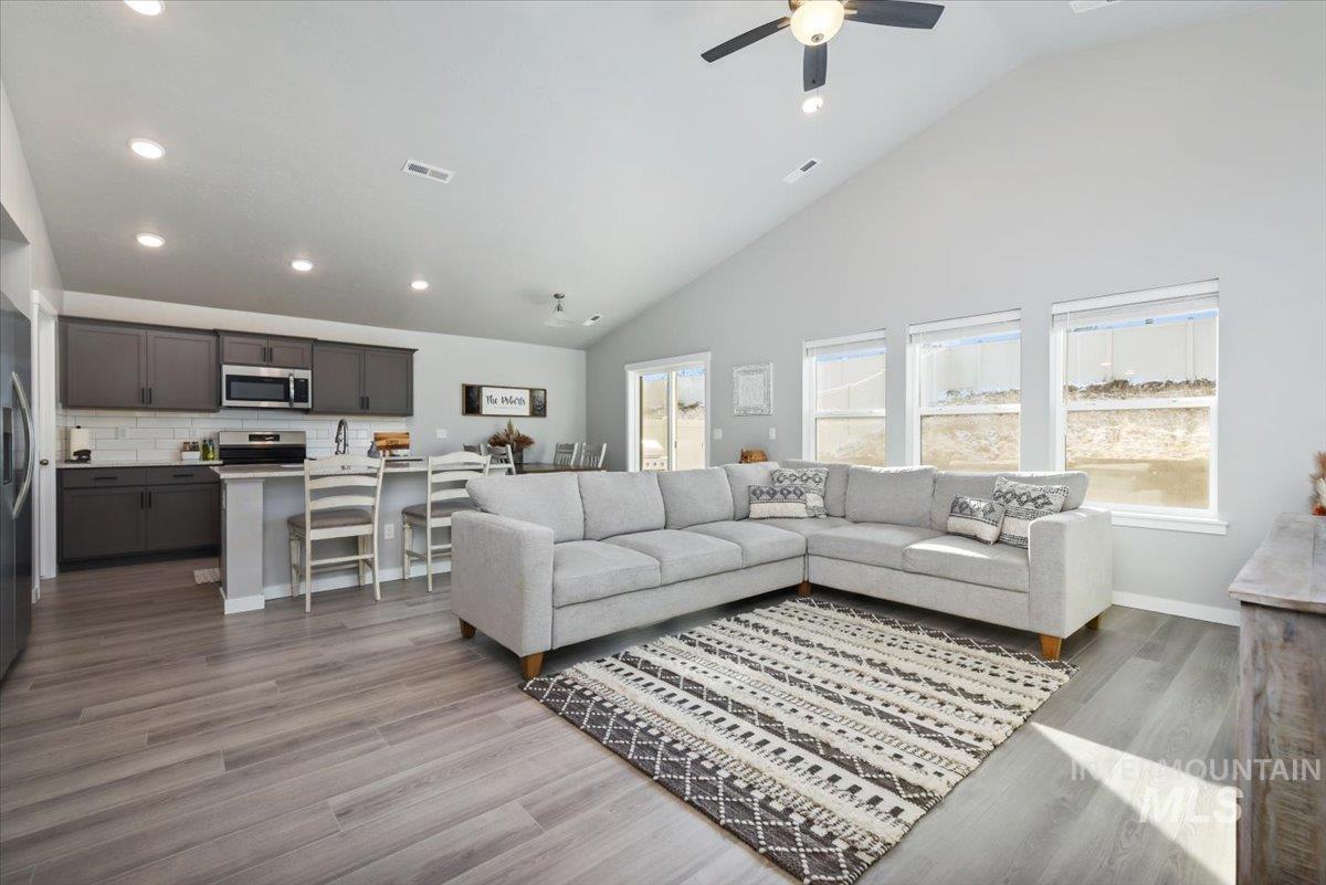 4155 E Eagle Ridge Dr, Nampa, Idaho 83686, 3 Bedrooms, 2 Bathrooms, Residential For Sale, Price $399,000,MLS 98975656