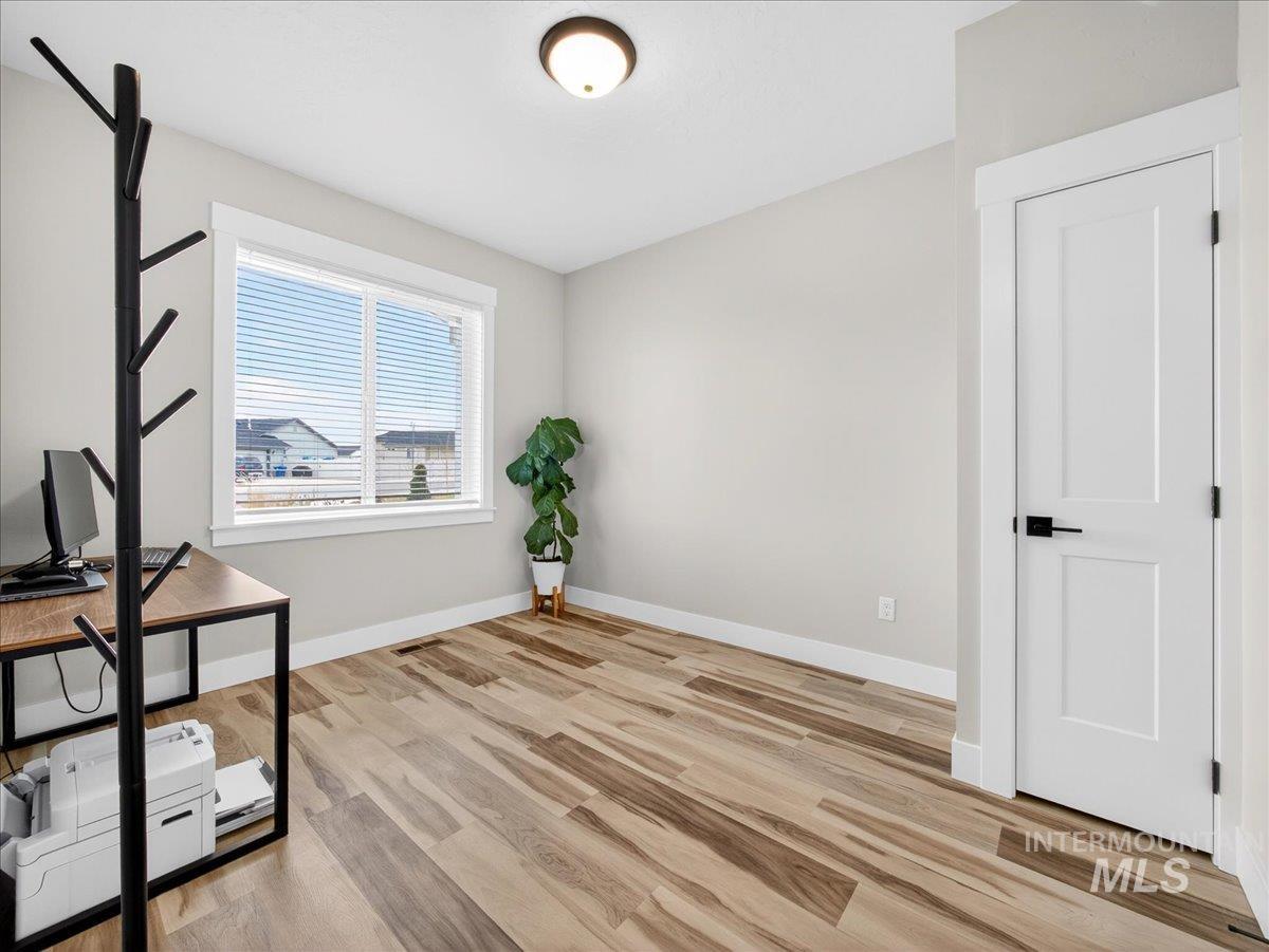 501 Grand Harvest Ave, New Plymouth, Idaho 83655, 4 Bedrooms, 2 Bathrooms, Residential For Sale, Price $449,000,MLS 98975658