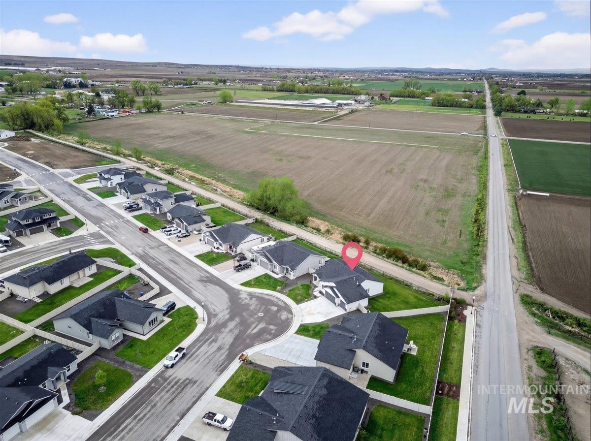 501 Grand Harvest Ave, New Plymouth, Idaho 83655, 4 Bedrooms, 2 Bathrooms, Residential For Sale, Price $449,000,MLS 98975658