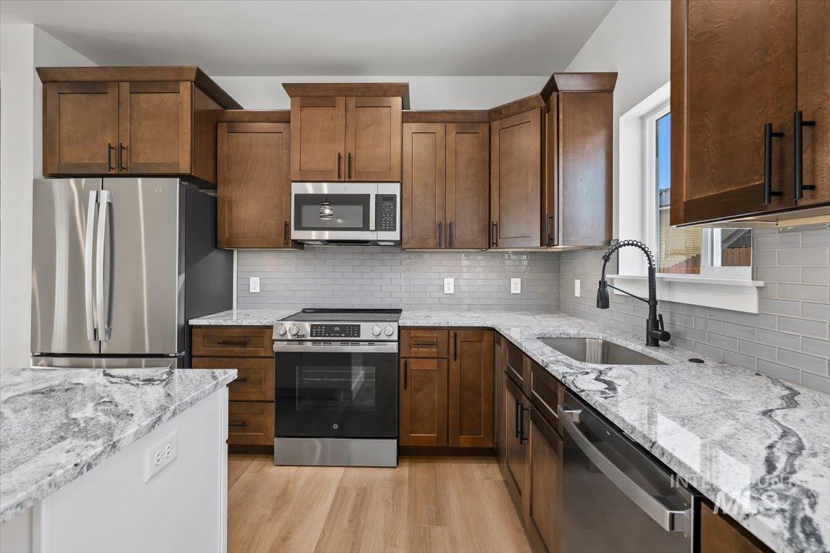 375 Locust Street, Hazelton, Idaho 83335, 3 Bedrooms, 2 Bathrooms, Residential For Sale, Price $365,000, 98975660