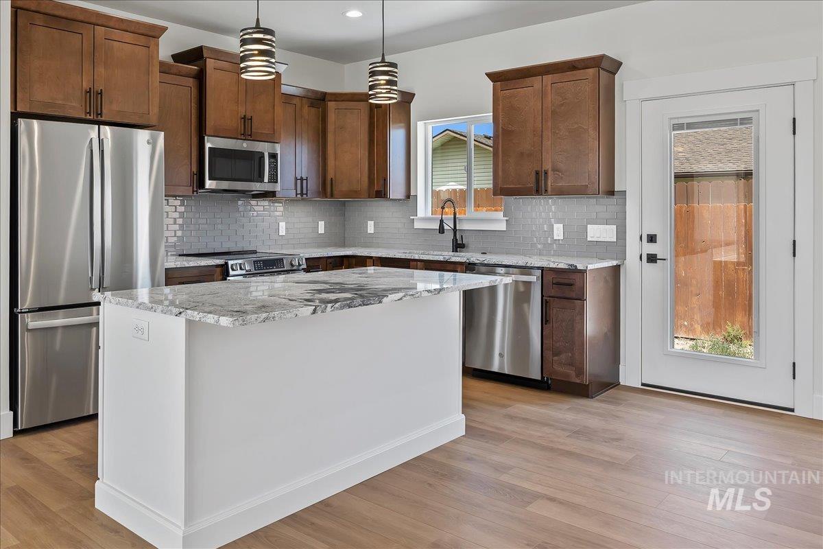 375 Locust Street, Hazelton, Idaho 83335, 3 Bedrooms, 2 Bathrooms, Residential For Sale, Price $365,000, 98975660
