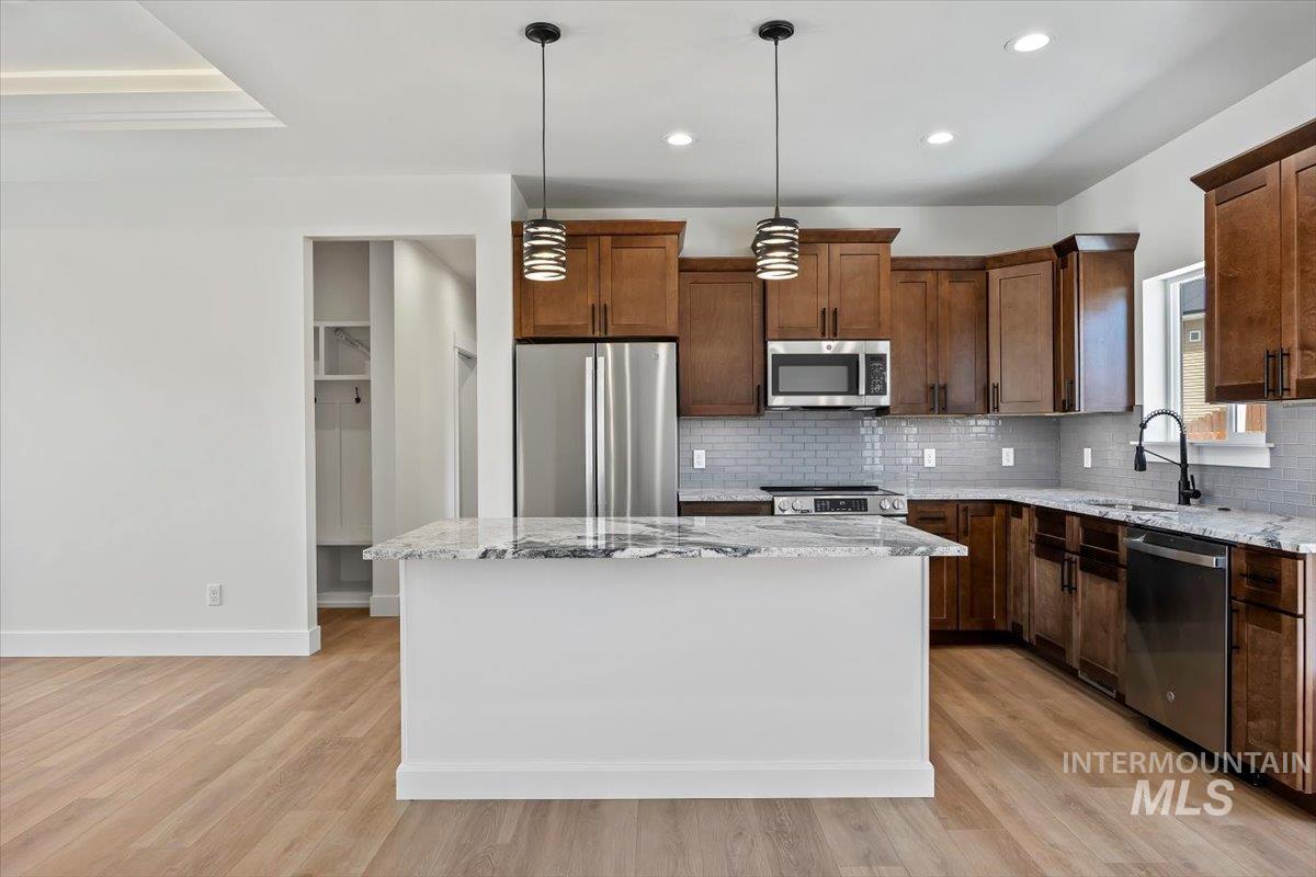 375 Locust Street, Hazelton, Idaho 83335, 3 Bedrooms, 2 Bathrooms, Residential For Sale, Price $365,000, 98975660