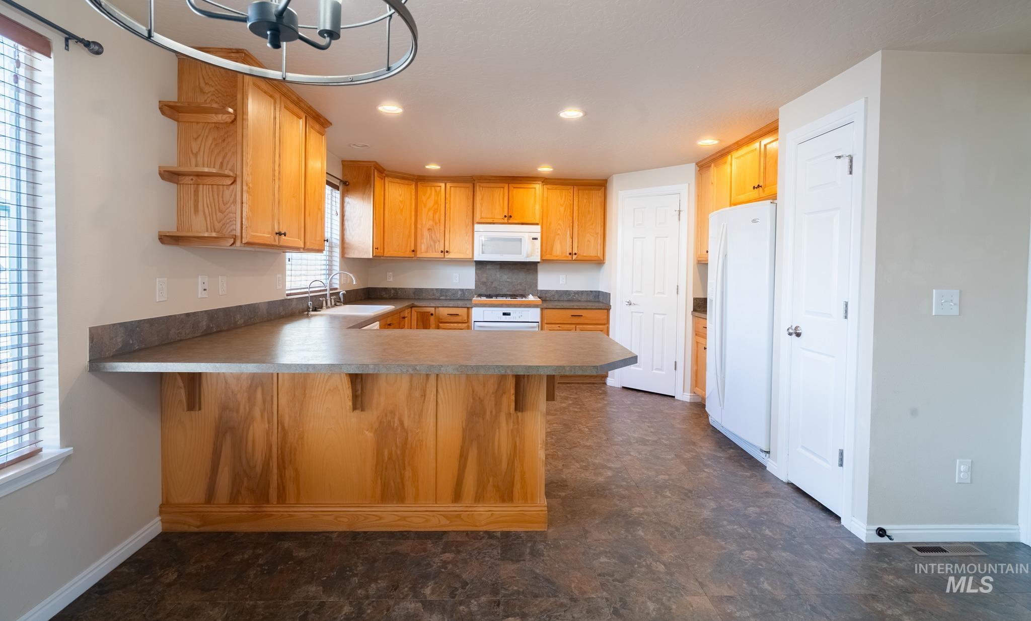 6 S Canyon Drive, Middleton, Idaho 83644, 3 Bedrooms, 3 Bathrooms, Residential For Sale, Price $410,000,MLS 98975666