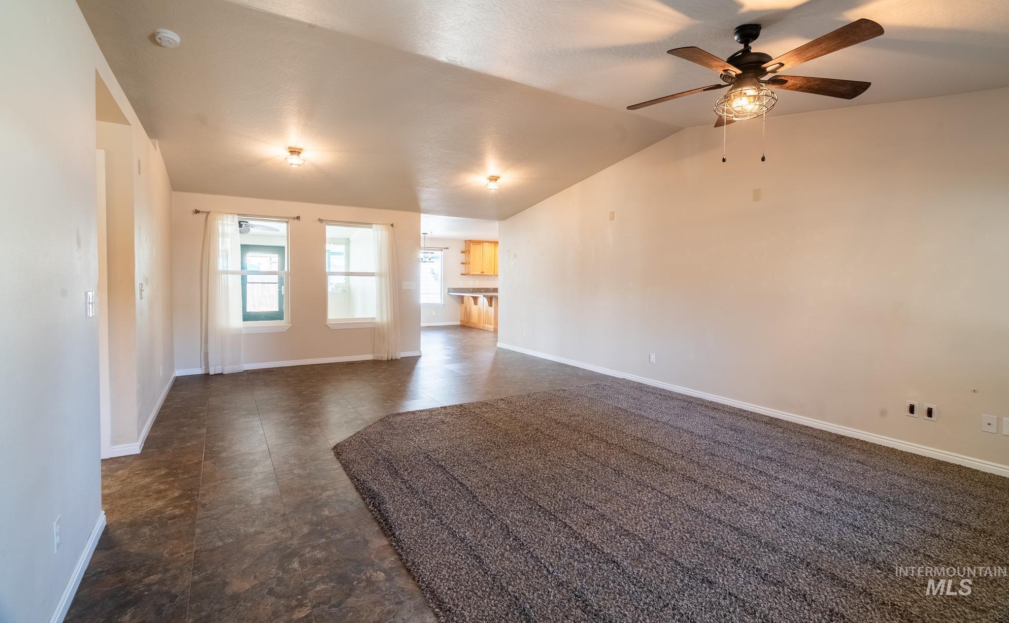 6 S Canyon Drive, Middleton, Idaho 83644, 3 Bedrooms, 3 Bathrooms, Residential For Sale, Price $410,000,MLS 98975666