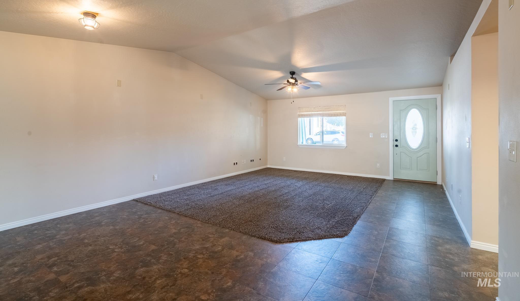 6 S Canyon Drive, Middleton, Idaho 83644, 3 Bedrooms, 3 Bathrooms, Residential For Sale, Price $410,000,MLS 98975666