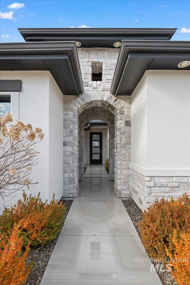 8154 W Decathlon Dr, Eagle, Idaho 83616, 3 Bedrooms, 2.5 Bathrooms, Residential For Sale, Price $849,900,MLS 98975667