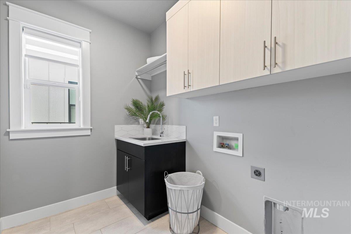 8154 W Decathlon Dr, Eagle, Idaho 83616, 3 Bedrooms, 2.5 Bathrooms, Residential For Sale, Price $849,900,MLS 98975667