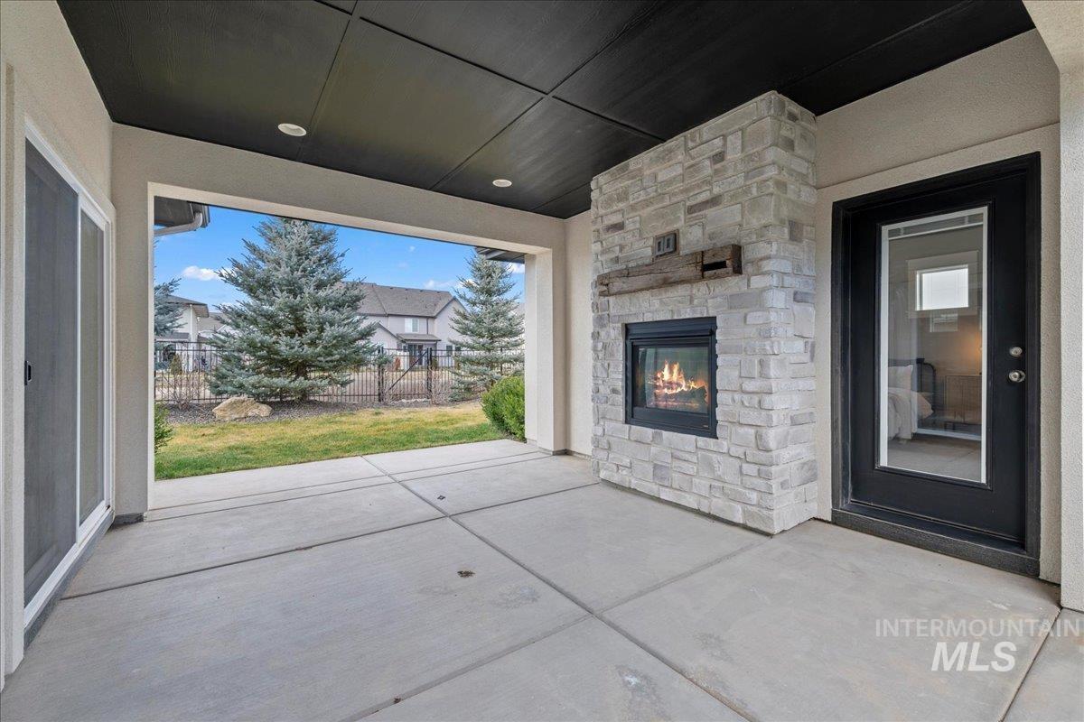 8154 W Decathlon Dr, Eagle, Idaho 83616, 3 Bedrooms, 2.5 Bathrooms, Residential For Sale, Price $849,900,MLS 98975667