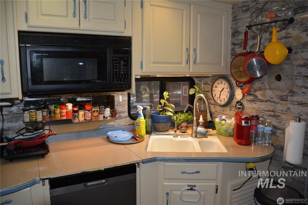 1431 Timber Mountain Loop, Outside City Limits, Washington 98922, 1 Bedroom, 1.5 Bathrooms, Residential For Sale, Price $625,000,MLS 98975668