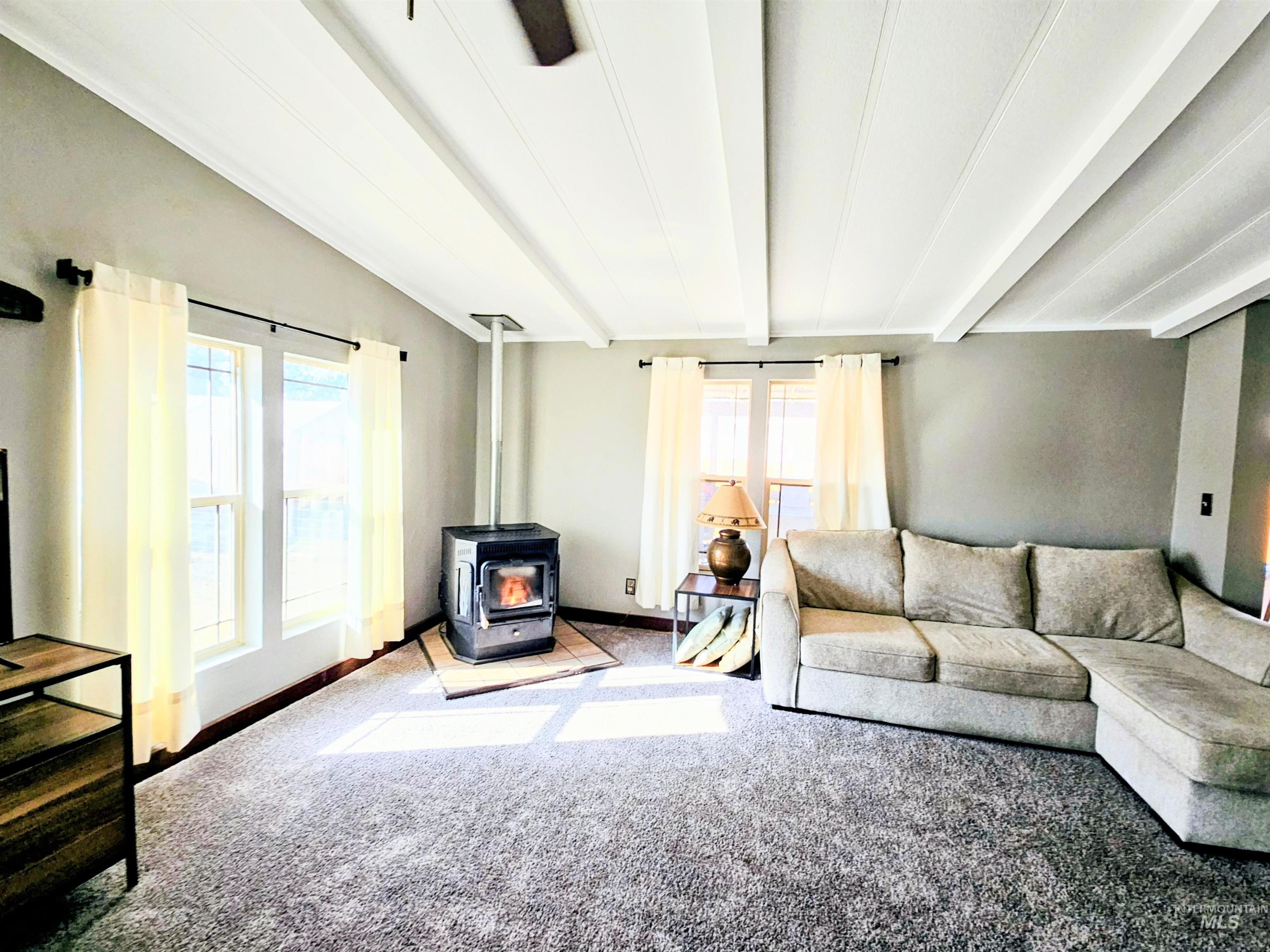 8392 Main St, Letha, Idaho 83636, 2 Bedrooms, 2 Bathrooms, Residential For Sale, Price $299,900,MLS 98975670