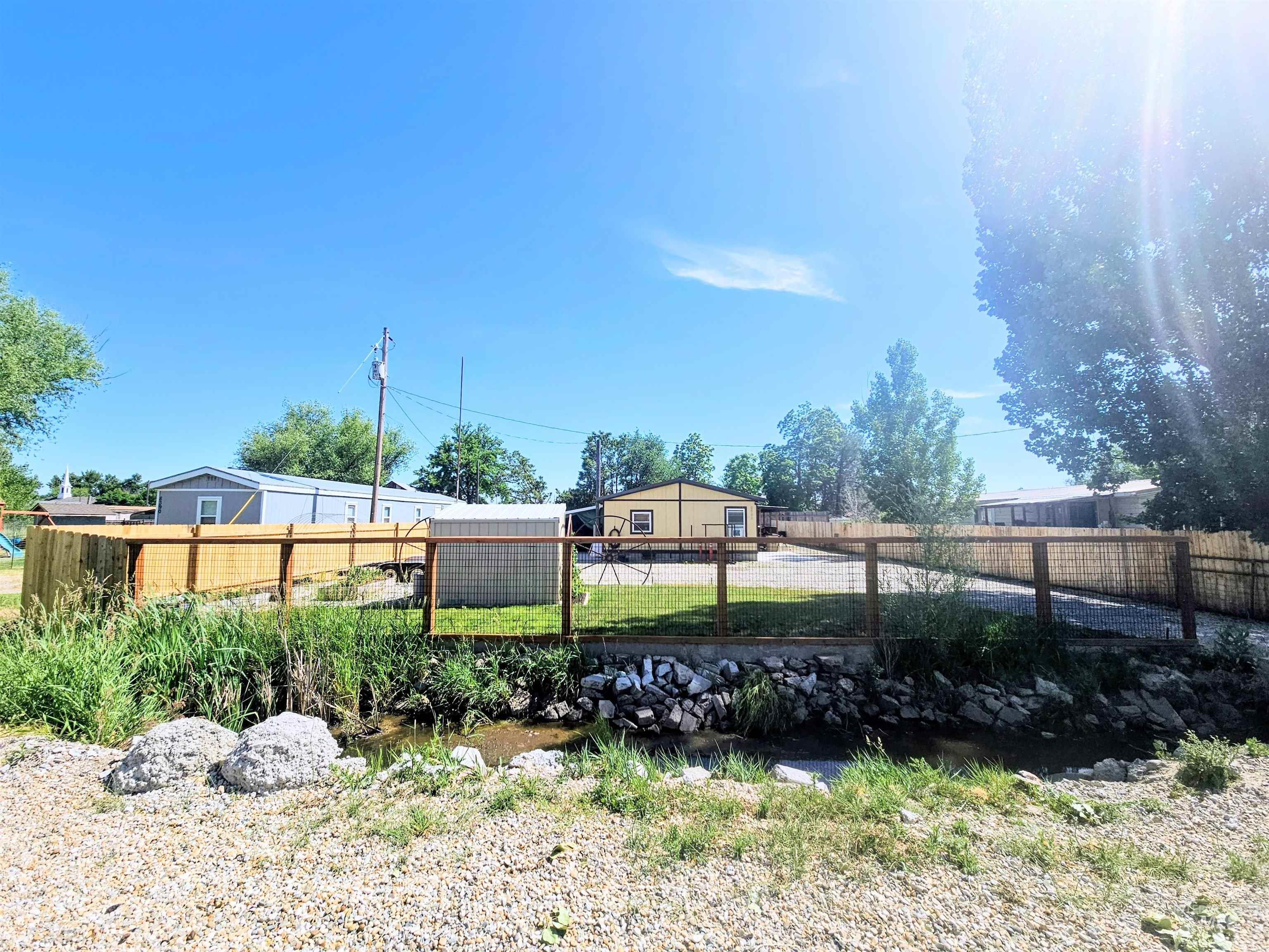 8392 Main St, Letha, Idaho 83636, 2 Bedrooms, 2 Bathrooms, Residential For Sale, Price $290,000,MLS 98975670