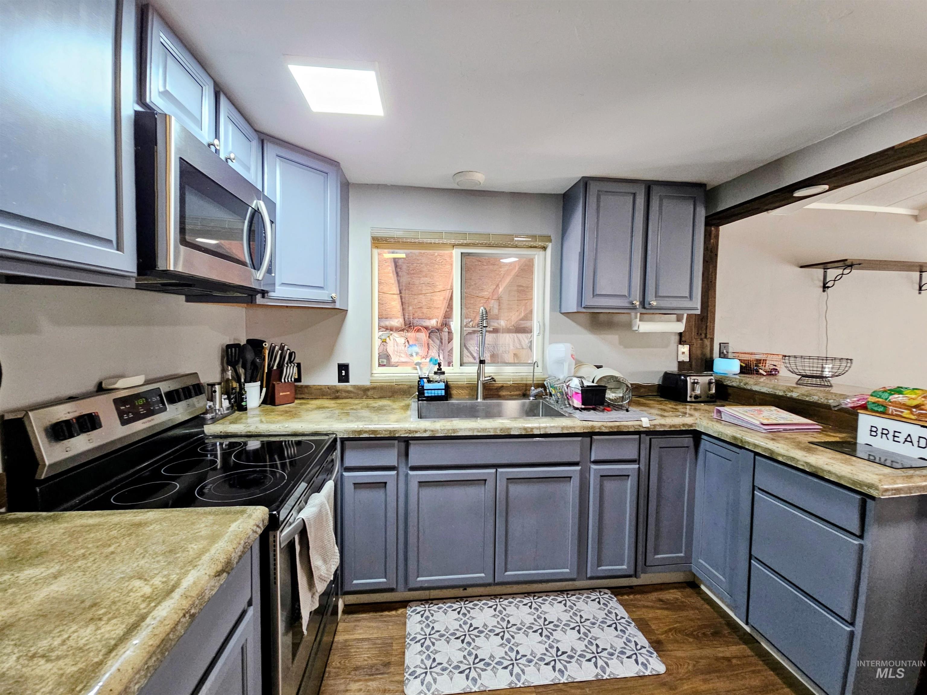 8392 Main St, Letha, Idaho 83636, 2 Bedrooms, 2 Bathrooms, Residential For Sale, Price $299,900,MLS 98975670