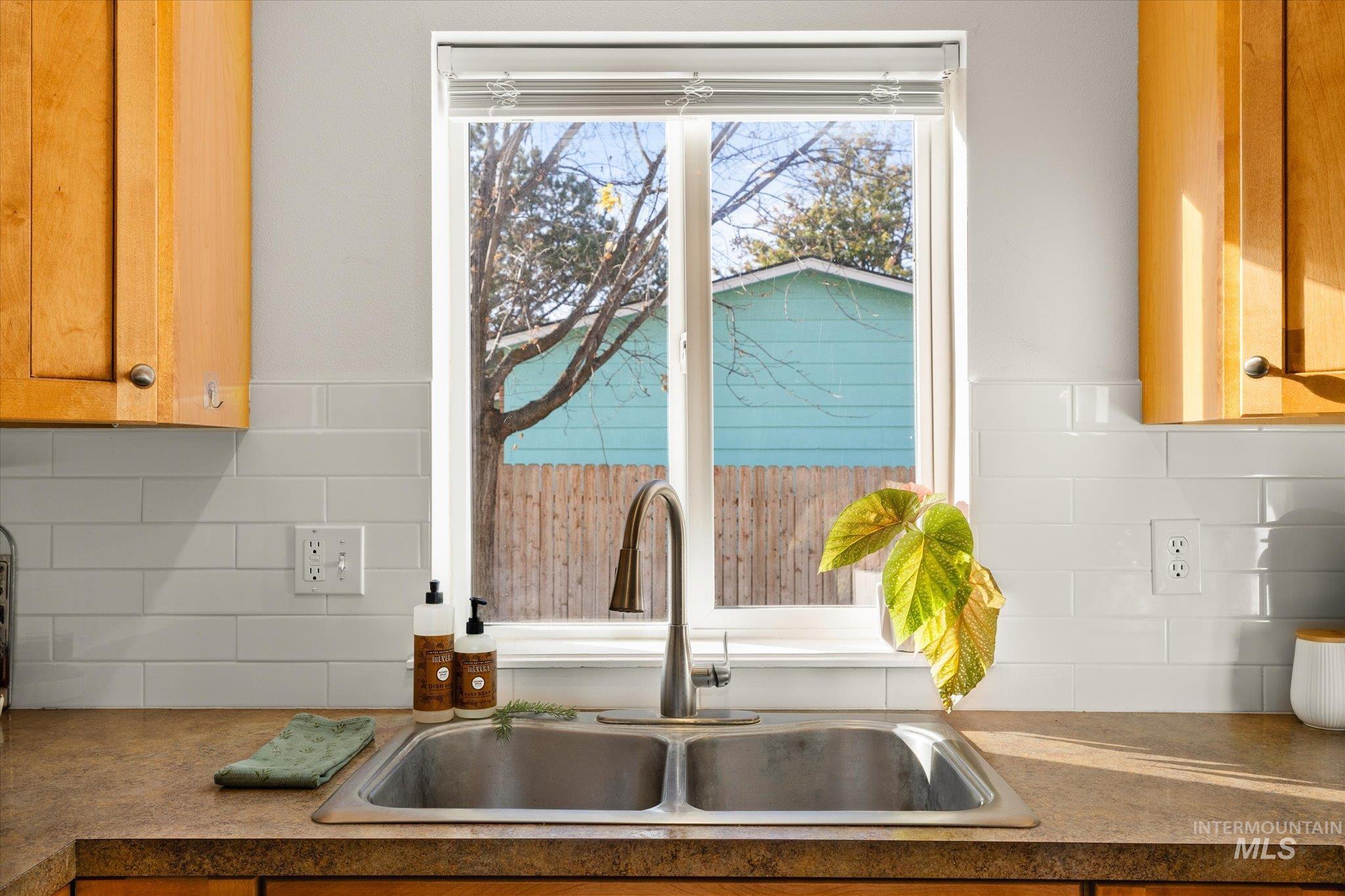 124 W Cherry Ave, Meridian, Idaho 83642, 3 Bedrooms, 2.5 Bathrooms, Residential For Sale, Price $399,000,MLS 98975678