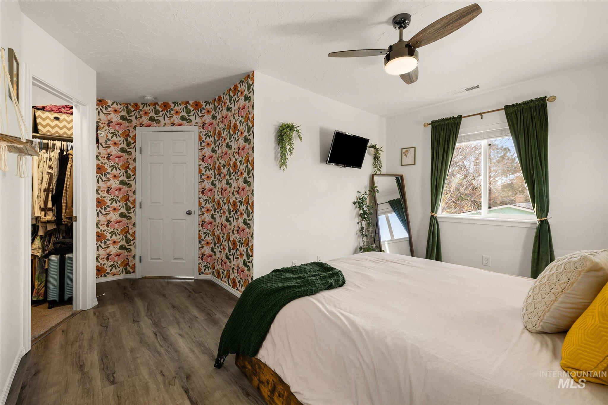 124 W Cherry Ave, Meridian, Idaho 83642, 3 Bedrooms, 2.5 Bathrooms, Residential For Sale, Price $399,000,MLS 98975678