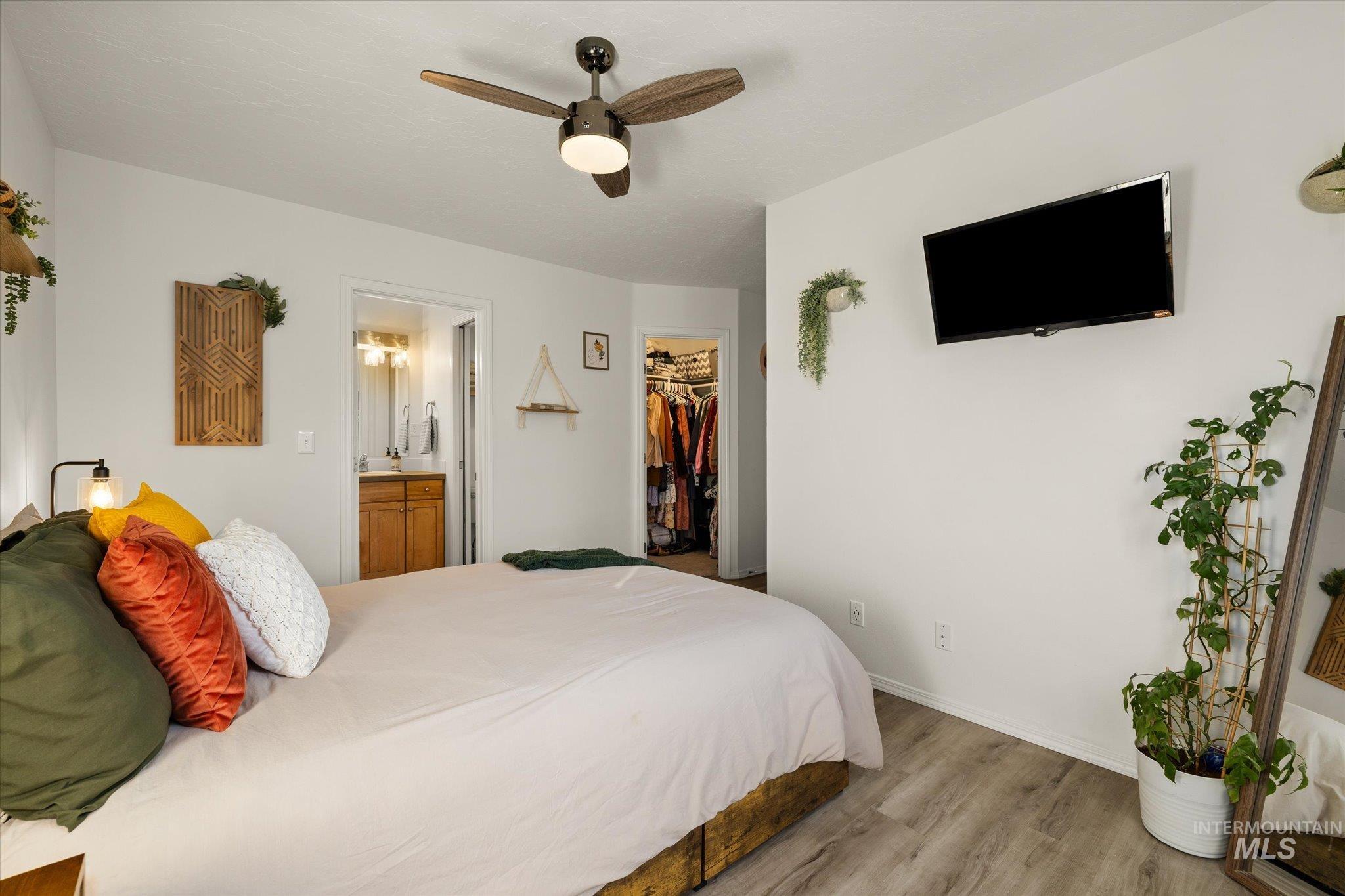 124 W Cherry Ave, Meridian, Idaho 83642, 3 Bedrooms, 2.5 Bathrooms, Residential For Sale, Price $399,000,MLS 98975678