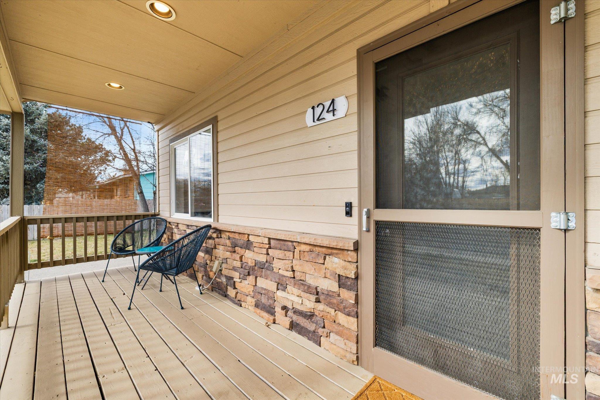 124 W Cherry Ave, Meridian, Idaho 83642, 3 Bedrooms, 2.5 Bathrooms, Residential For Sale, Price $399,000,MLS 98975678