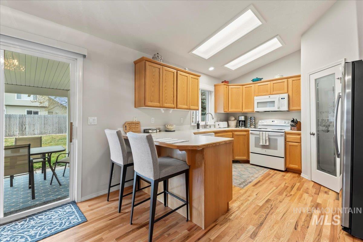 12521 W Dalrymple Ct, Boise, Idaho 83709, 3 Bedrooms, 2 Bathrooms, Residential For Sale, Price $430,000,MLS 98975680