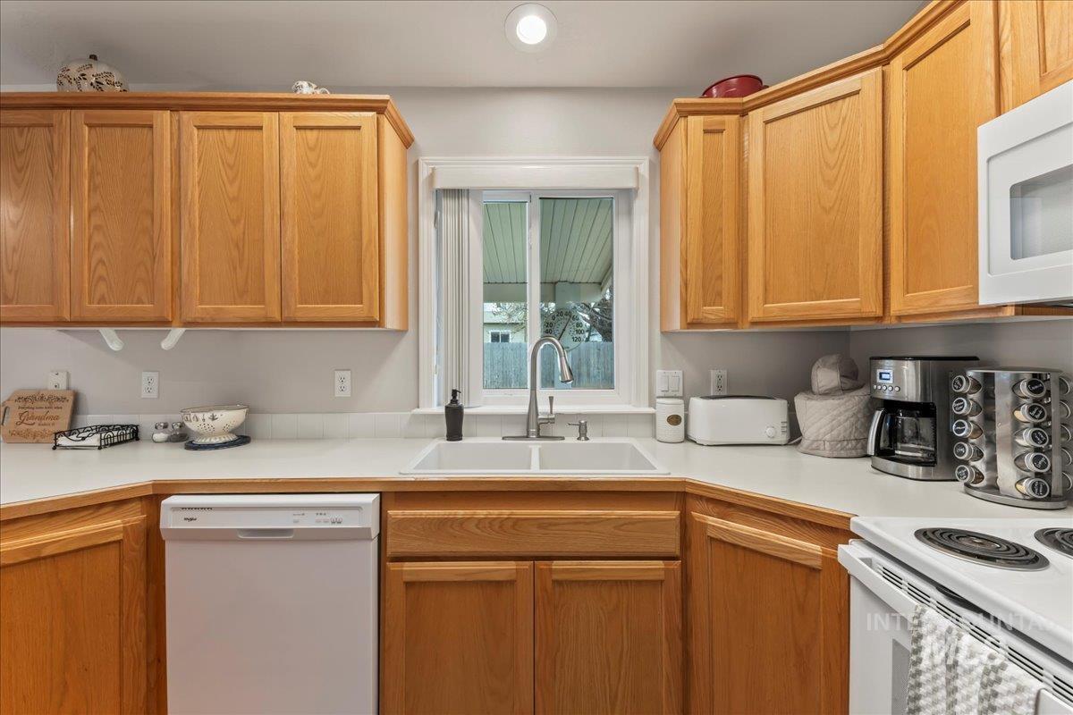 12521 W Dalrymple Ct, Boise, Idaho 83709, 3 Bedrooms, 2 Bathrooms, Residential For Sale, Price $430,000,MLS 98975680