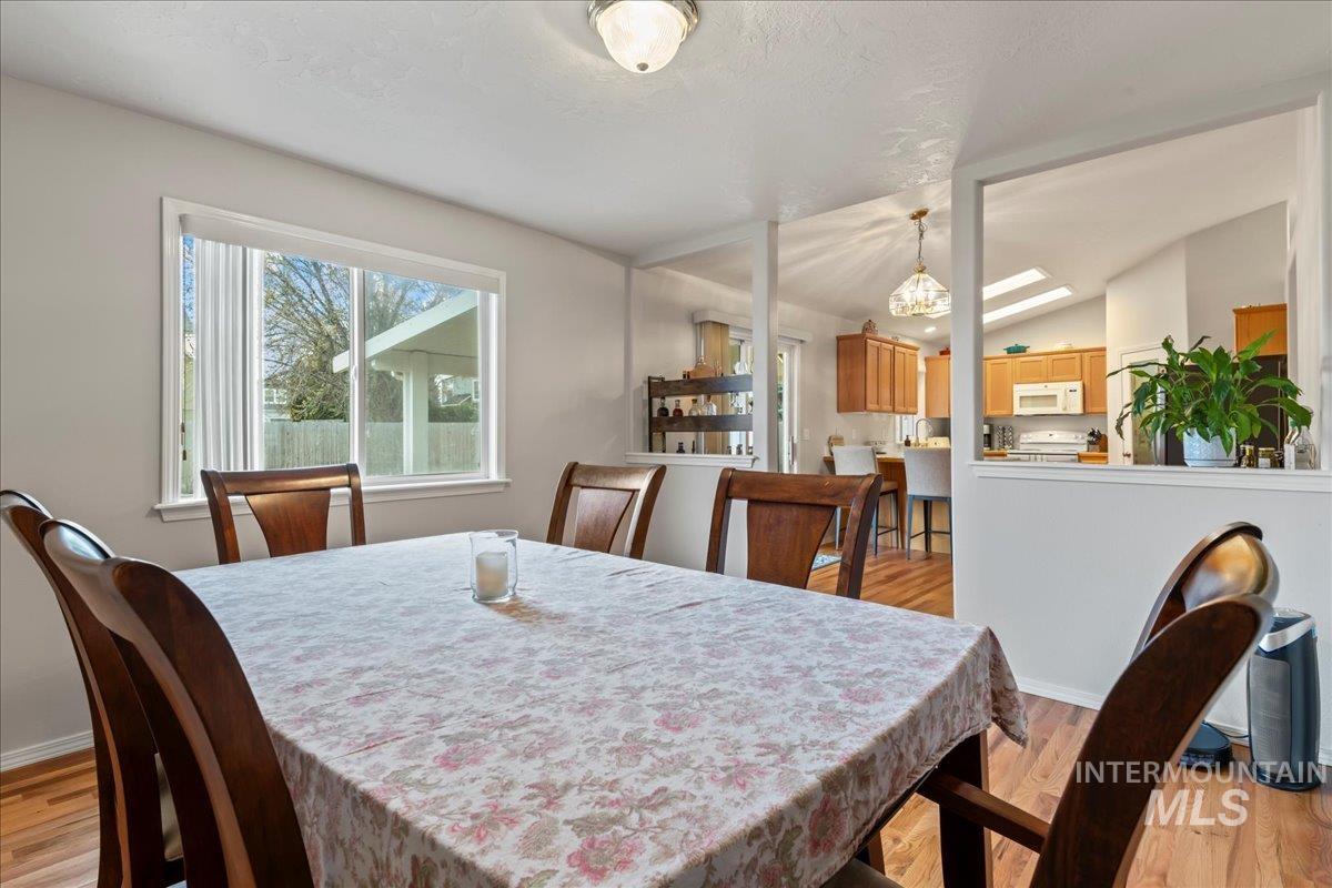 12521 W Dalrymple Ct, Boise, Idaho 83709, 3 Bedrooms, 2 Bathrooms, Residential For Sale, Price $430,000,MLS 98975680