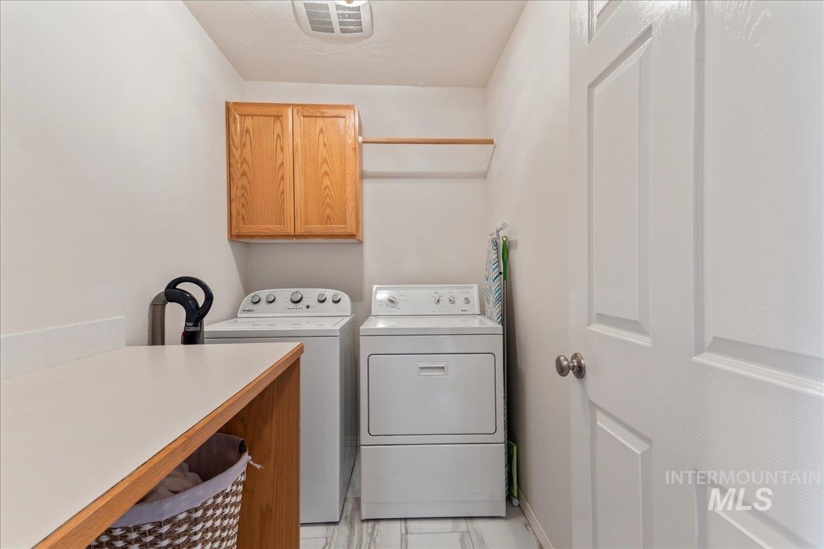 12521 W Dalrymple Ct, Boise, Idaho 83709, 3 Bedrooms, 2 Bathrooms, Residential For Sale, Price $430,000,MLS 98975680